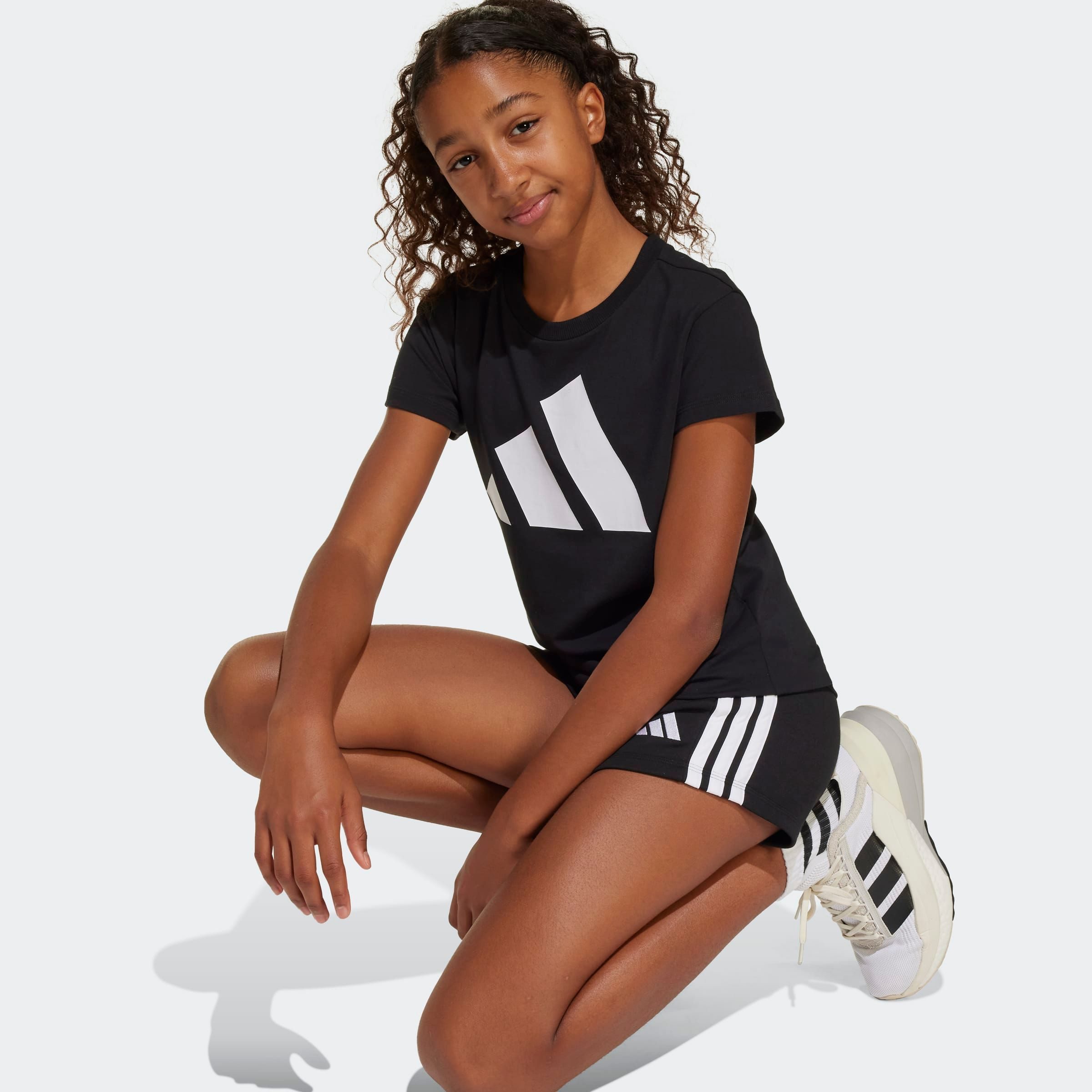 adidas Sportswear T-Shirt ESSENTIALS KIDS für Kinder, mit Rundhalsausschnitt, ohne Verschluss, aus Baumwolle