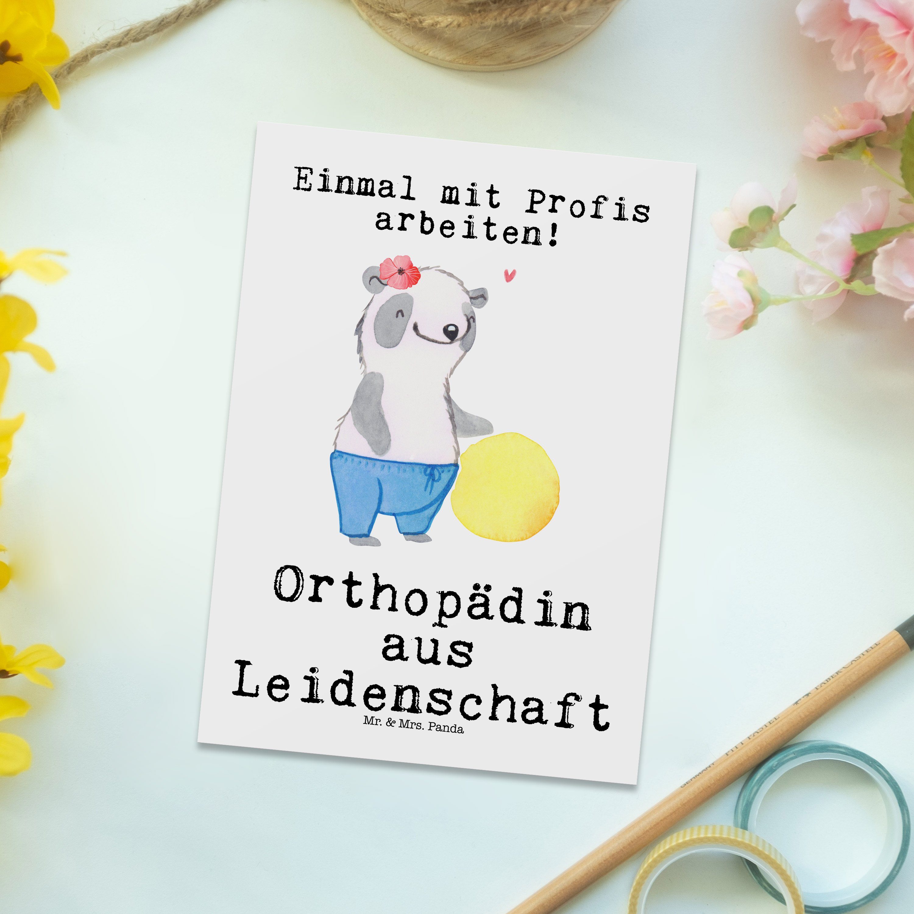 Geschenk, - Weiß & - Orthopädie Postkarte Grußkarte, Panda Leidenschaft aus Mrs. Orthopädin Mr.