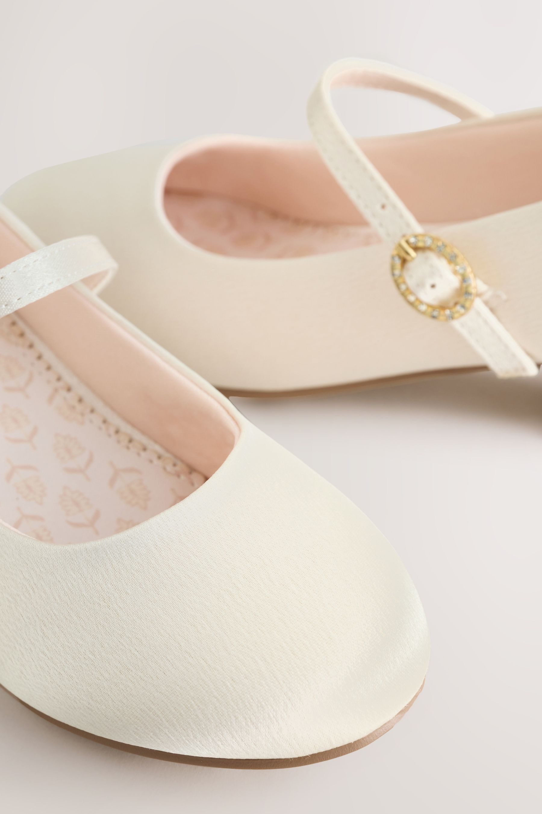 Next Fleckenabweisende Mary-Jane-Satinschuh mit Absatz Mary-Jane-Schuhe – Bild 2 von 5