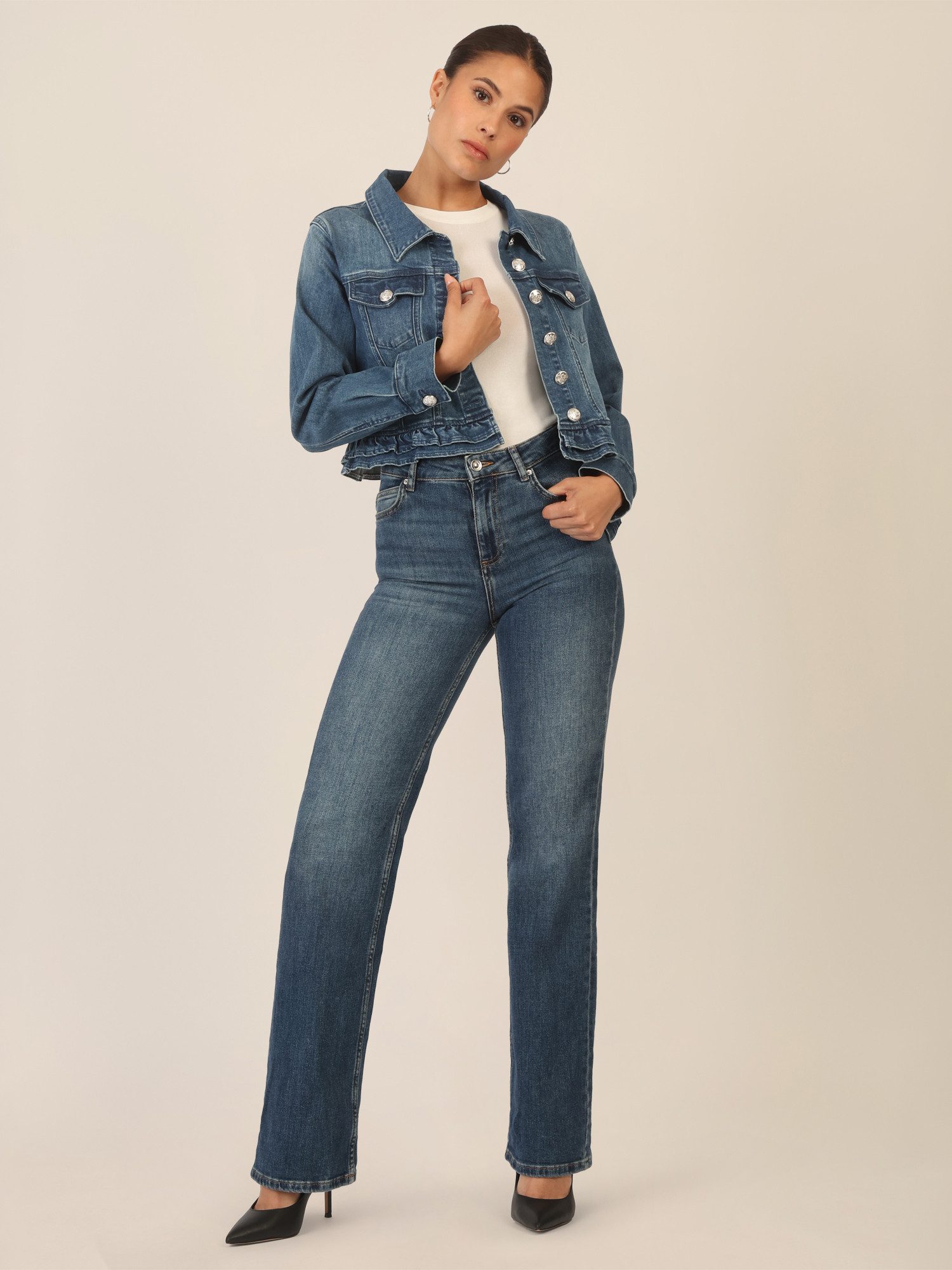 Apart Jeansjacke mit Rüschen günstig online kaufen