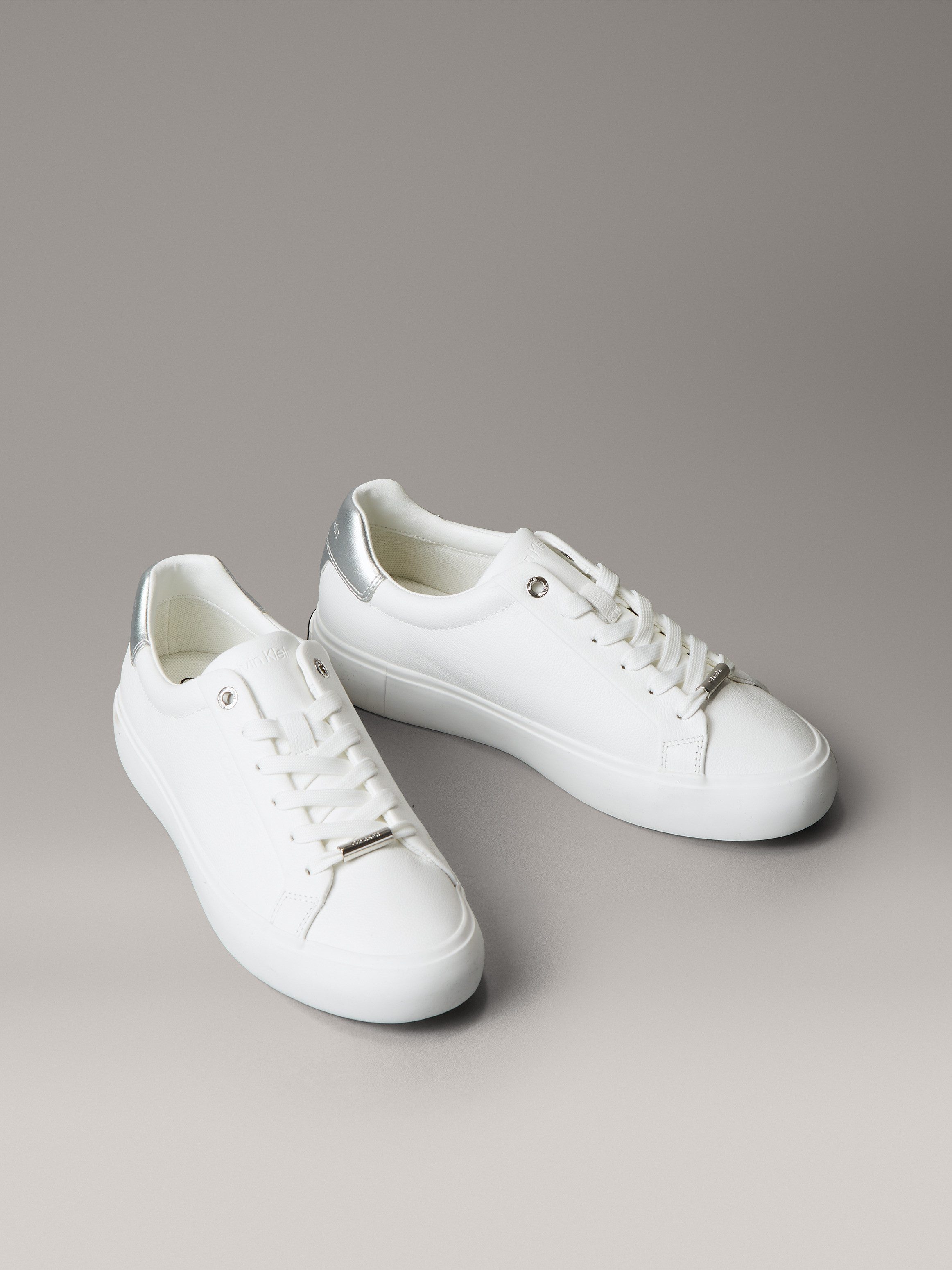 Calvin Klein LACE UP SNEAKER W/SILVER günstig online kaufen