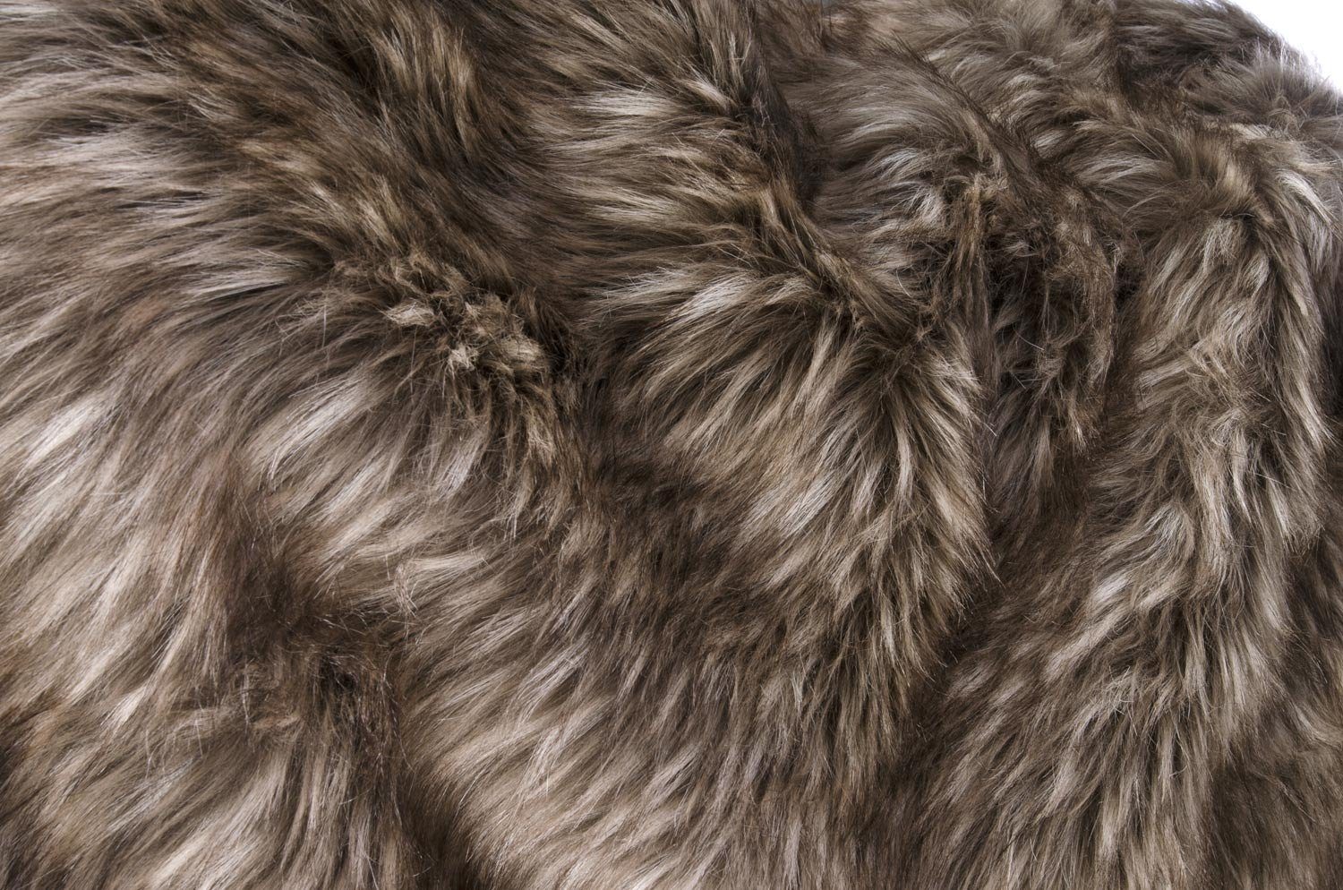 Wohndecke Felldecke (Kunstfell) Grizzly in braun-grau, Wohnen und Accessoires GmbH & Co. KG, Felloptik. € 183,90