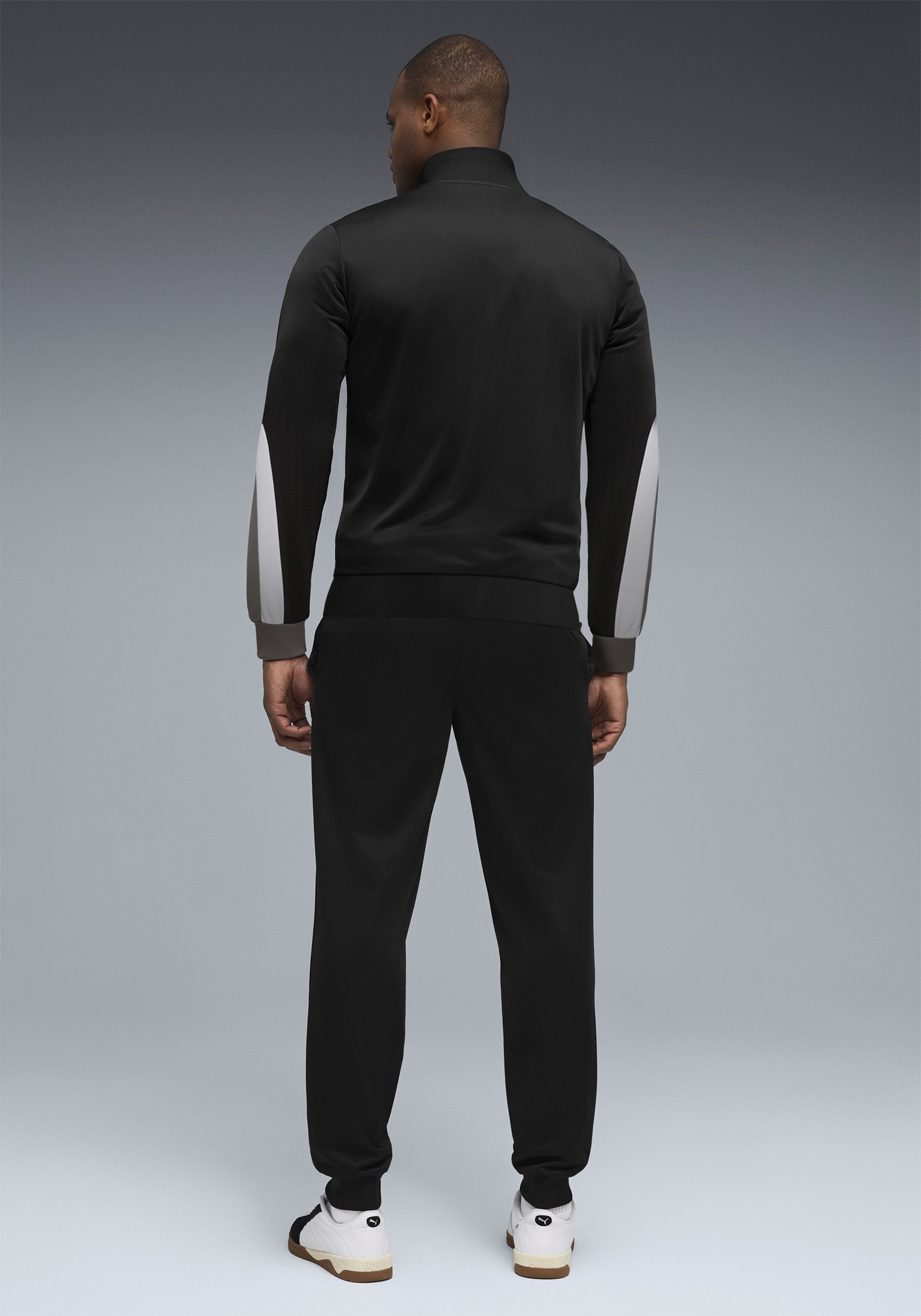 PUMA Trainingsanzug ESS BLOCK POLY SUIT (2-tlg), für entspannte Tage, für vielseitige Aktivitäten