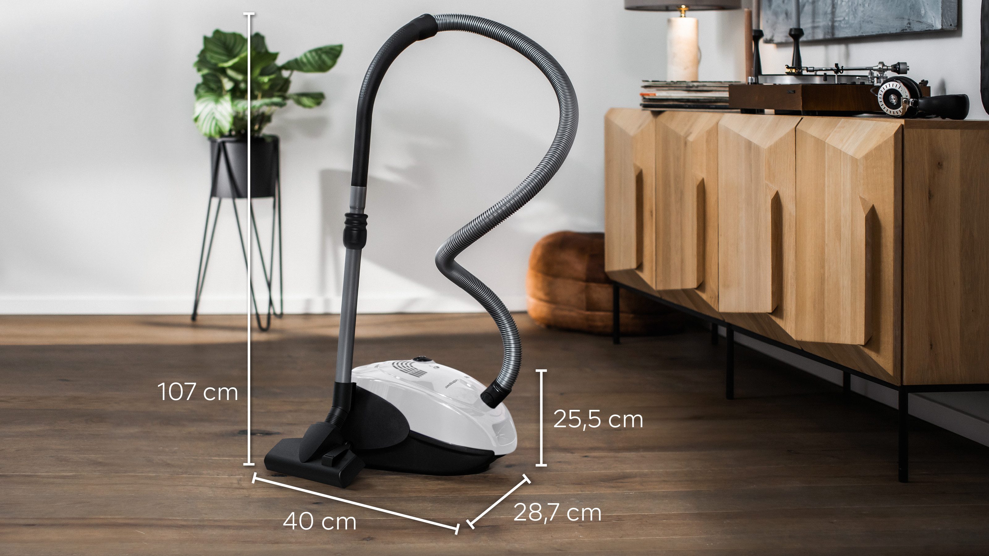 SIEMENS Bodenstaubsauger VS06WH1T, Made in Germany, Hygiene-Filter, kompakt, leicht, 850 W, mit Beutel, hohe Saugkraft, spezielle Hartbodendüse, integriertes Zubehör, weiß