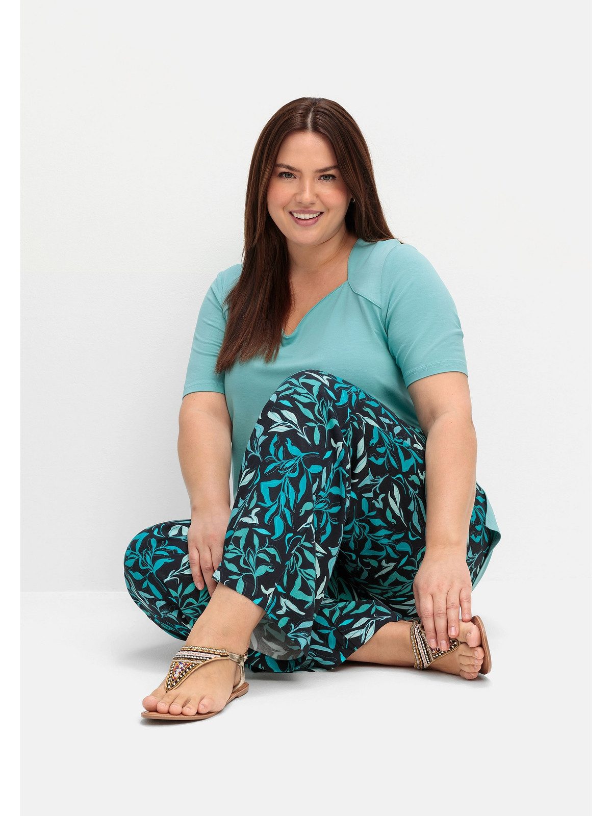 Sheego Schlupfhose Große Größen mit Smokbund und Blätterprint