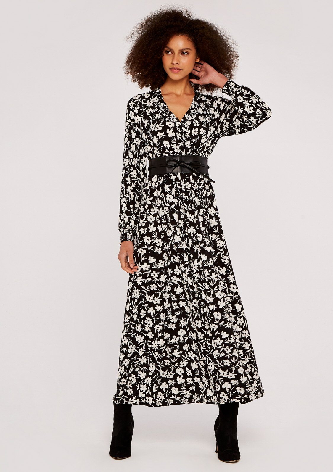 Apricot Druckkleid »Floral Print Wrap Maxi Dress« (1-tlg) mit Smokdetails  online kaufen | OTTO