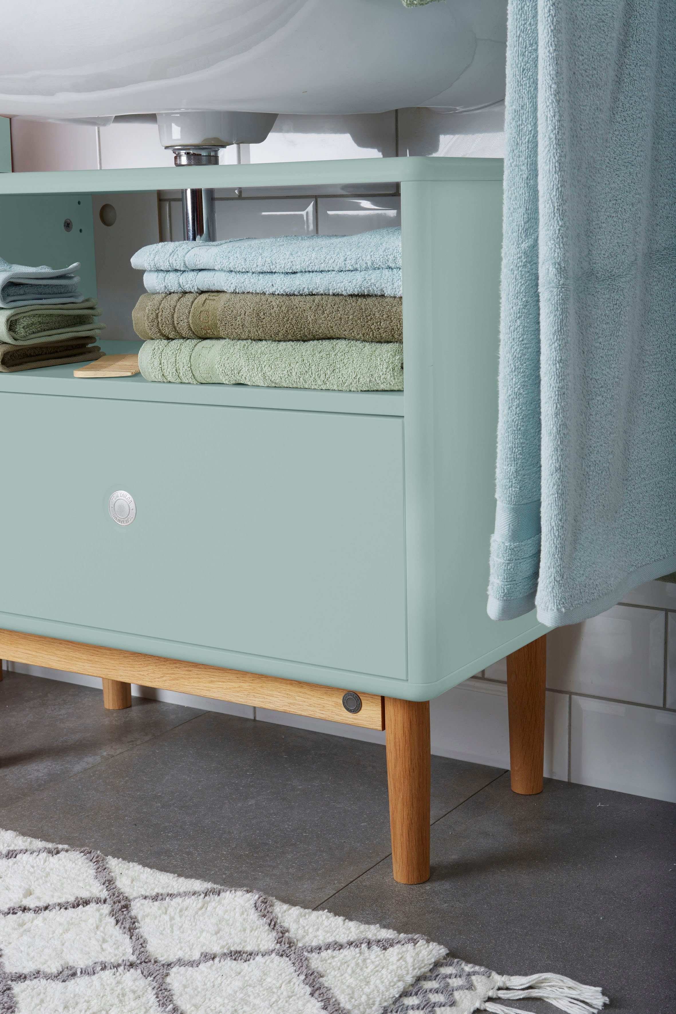 TOM TAILOR HOME Waschbeckenunterschrank COLOR Push-to-Open, Eiche, BATH mit 65 cm in sage Breite mit Füßen mit Schublade