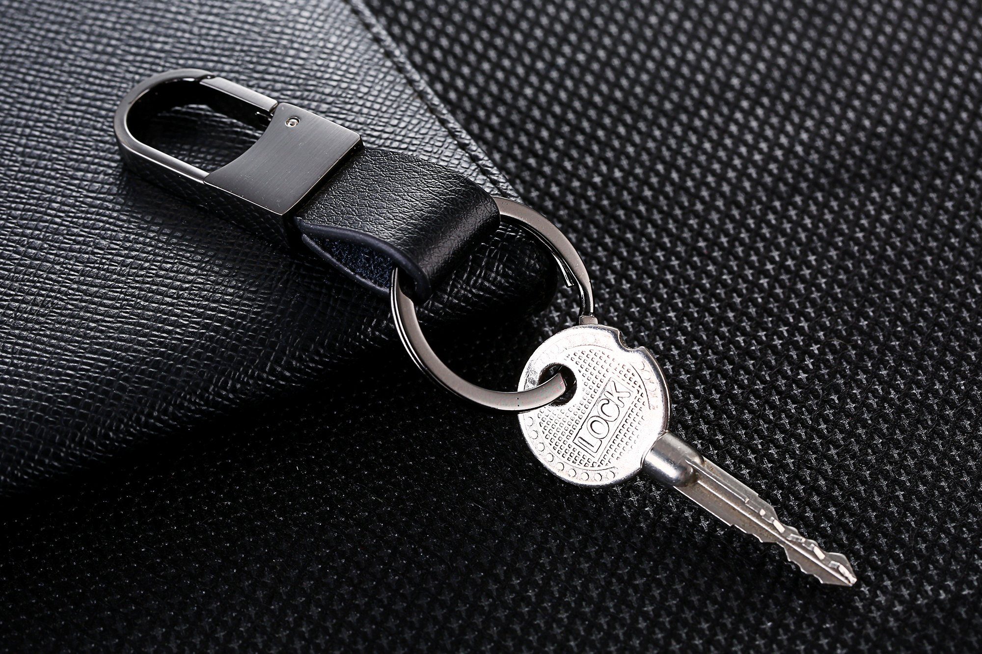 Cerbery Schlüsselanhänger Eleganter Schlüsselanhänger Schlüsselband Auto - Echtleder Schlüsselring und Leder Ring, und mit Geschenkbox Ringen Schlüsselbund Schwarz Schlüsselhalter Kunstleder aus