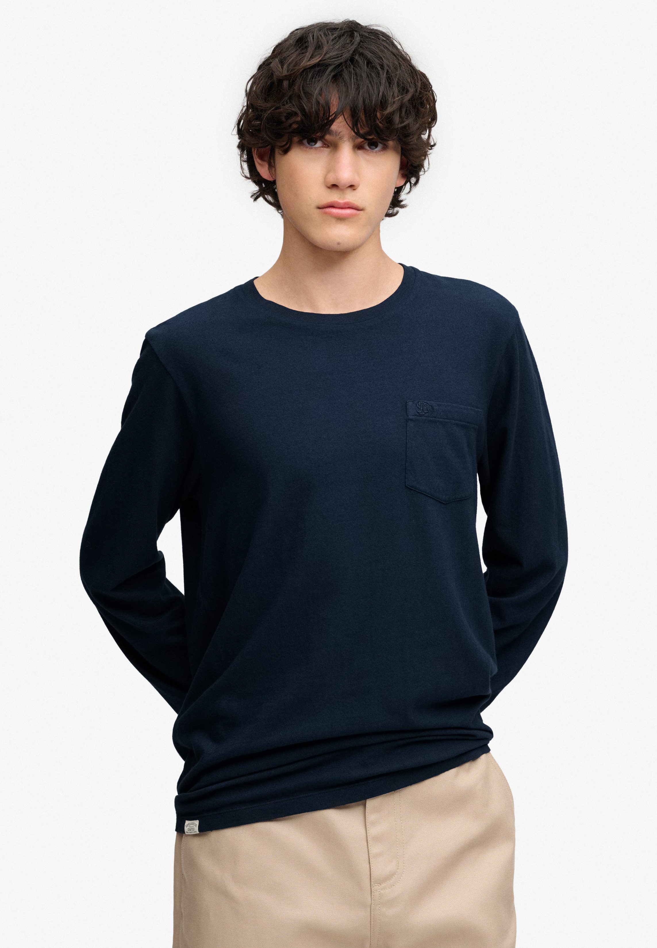 Superdry Langarmshirt COTTON LINEN L/S POCKET TOP aus Baumwolle und Leinen, Relaxed Fit, mit Rundhalsausschnitt