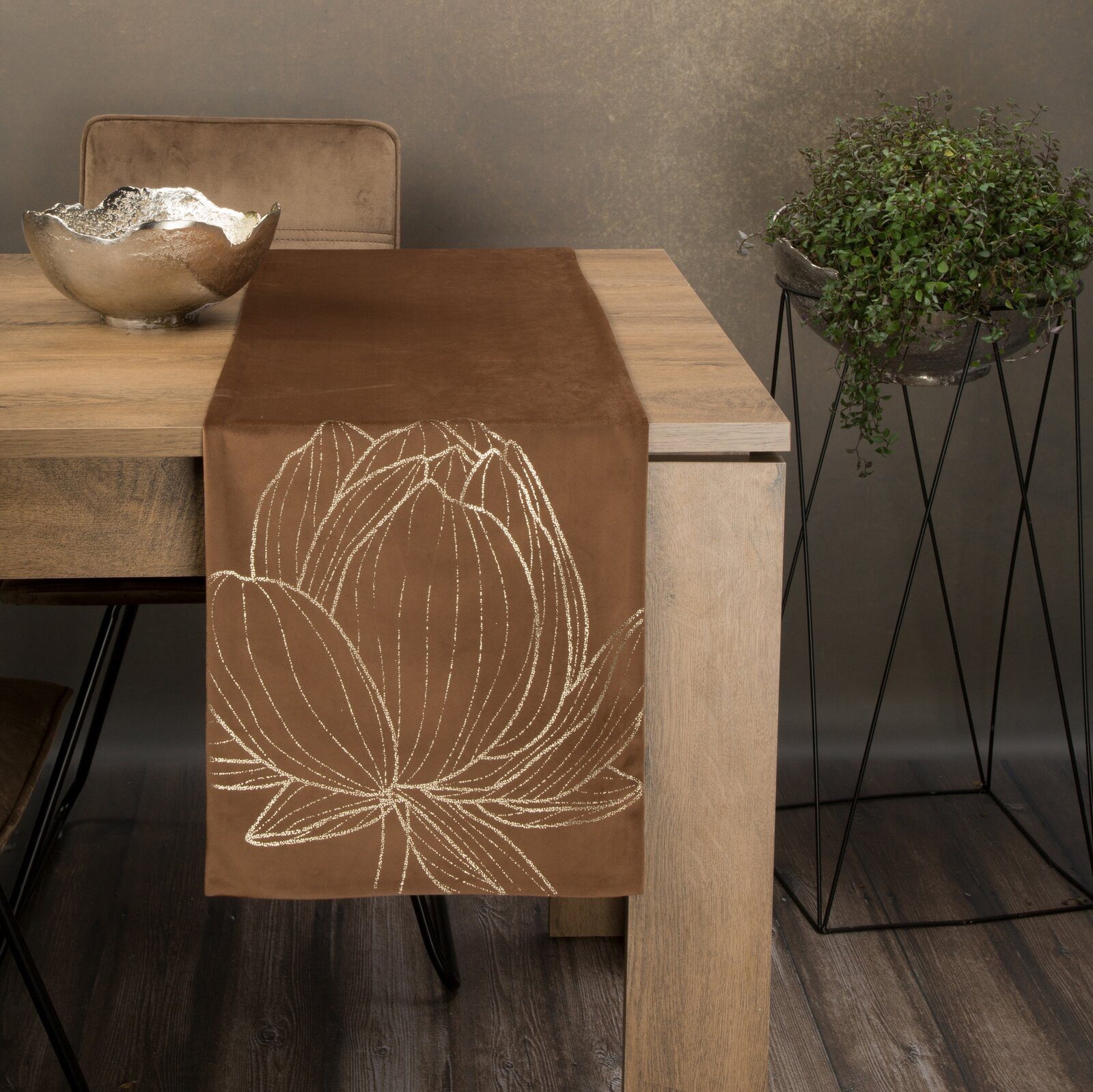 Eurofirany Tischdecke BLINK (Packung 1-tlg), Tischläufer, Samt, Velvet, 35x140 cm, 35x180 cm, 35x220 cm