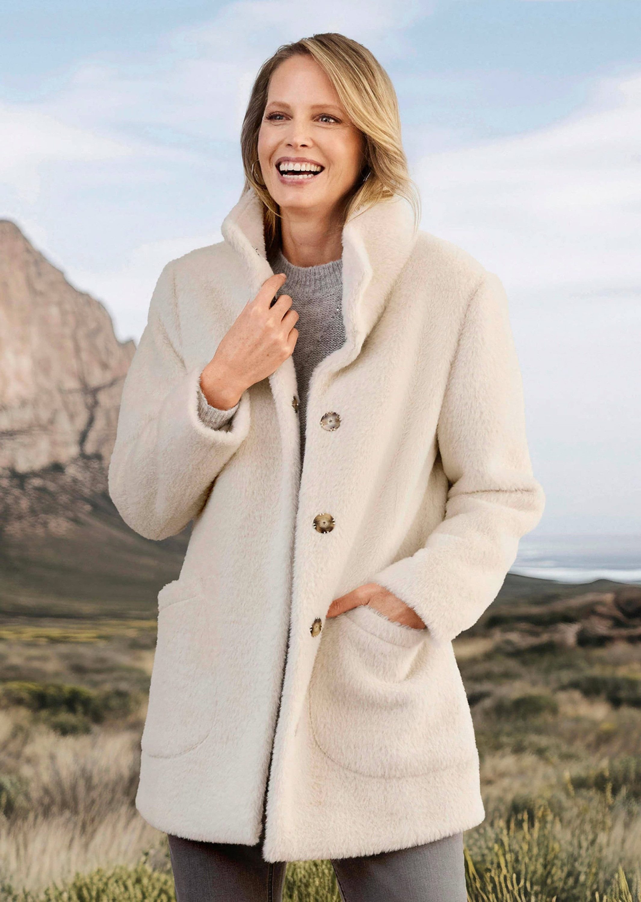 GOLDNER Outdoorjacke Longjacke mit Stehkragen Wintermantel mit verdeckter Knopfleiste, Taschen und Langarm