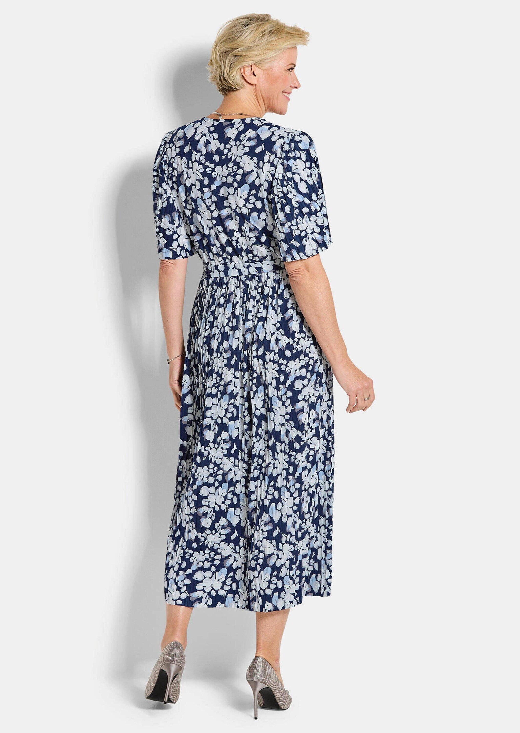 GOLDNER Sommerkleid Wickelkleid mit floralem Design Jerseykleid mit V-Ausschnitt, Bindeband, Wadenlänge und Halbarm