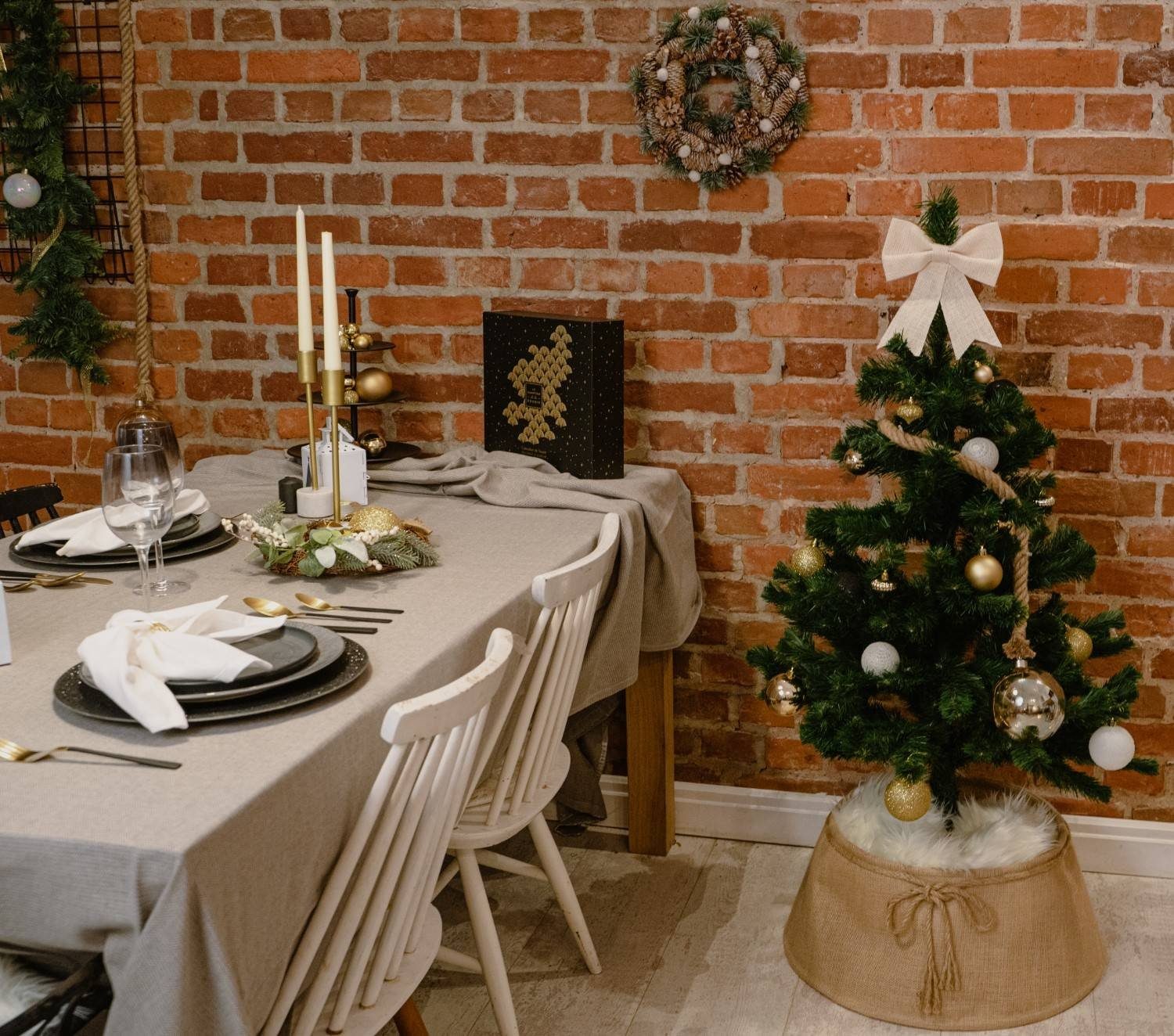 Home & styling collection Weihnachtsbaumkugel Weihnachtskugel LED mit Schnürchen, Ø 12 cm, beige