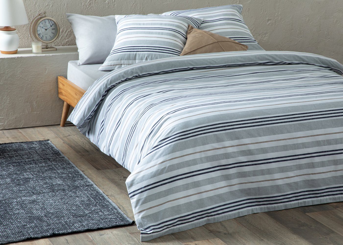 English Home Bettwäsche in den Größen 135x200 cm, 155x220 cm oder 200x200 cm, 2-teilig