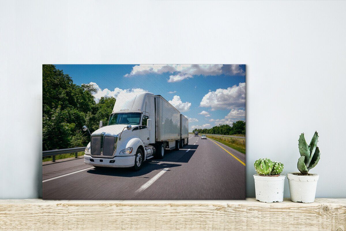 OneMillionCanvasses® Leinwandbild Weißer auf einer St), Autobahn, (1 Lastkraftwagen Wanddeko, 30x20 cm Aufhängefertig, Leinwandbilder, Wandbild