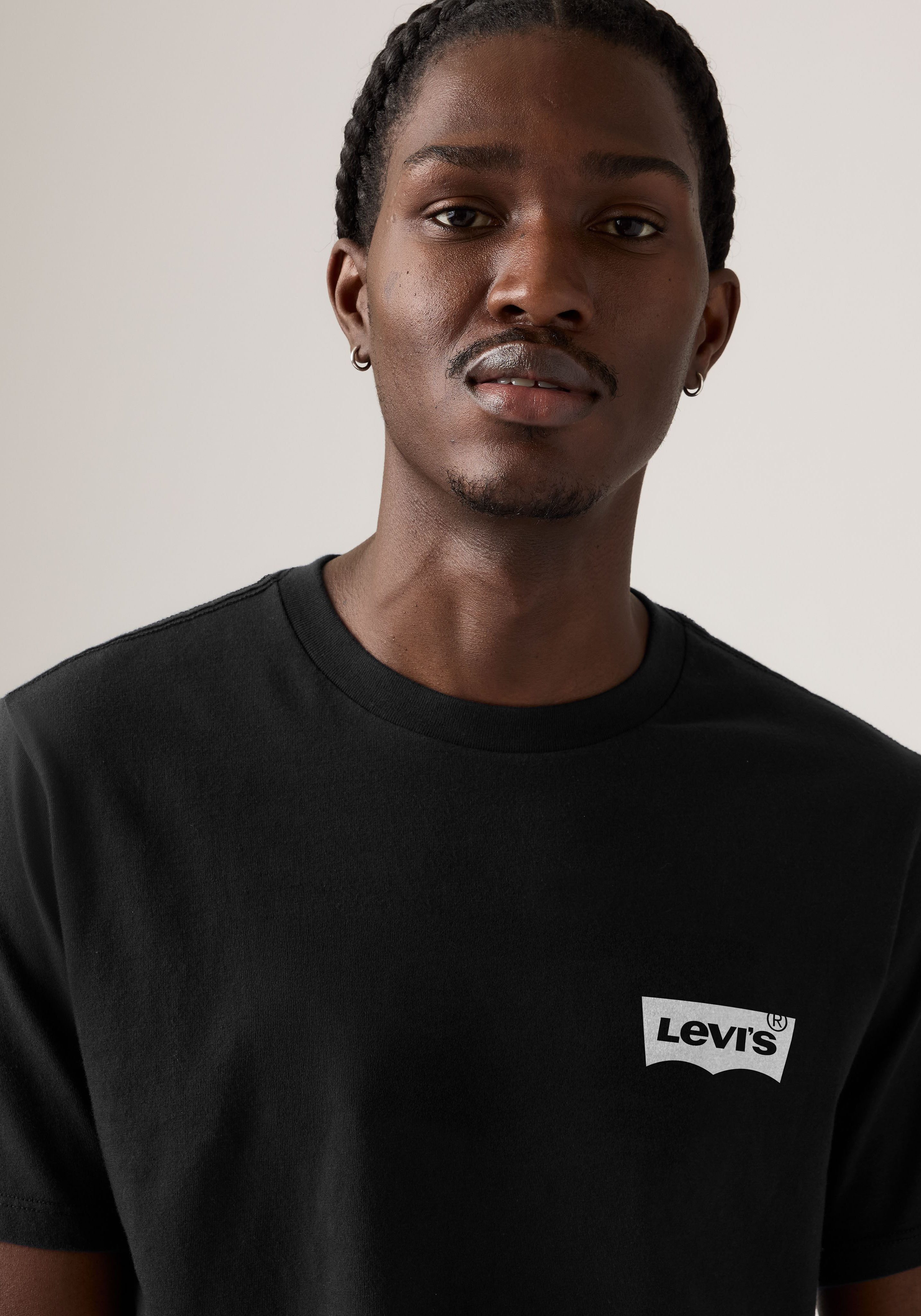 Levi's® T-Shirt Batwing Logo Tee mit Logo-Front-Print – Bild 4 von 5