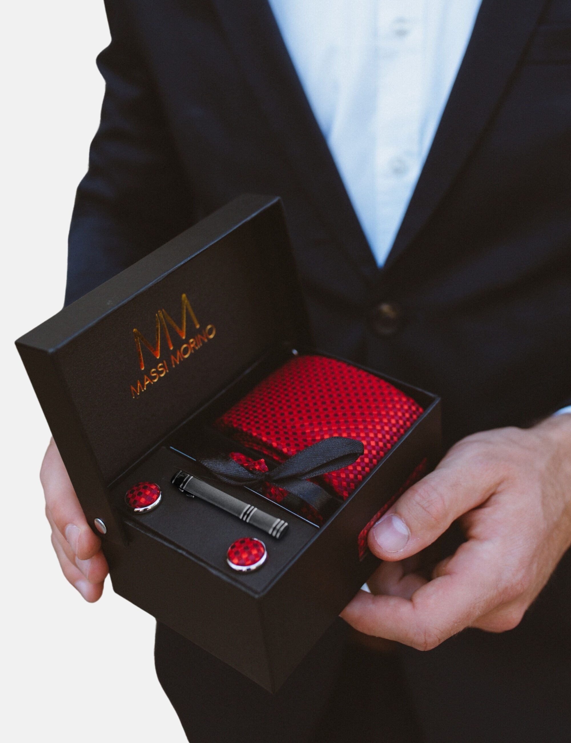 Massi Morino Krawatte (1-St) mit Einstecktuch, Manschettenknöpfen und Krawattenklammer