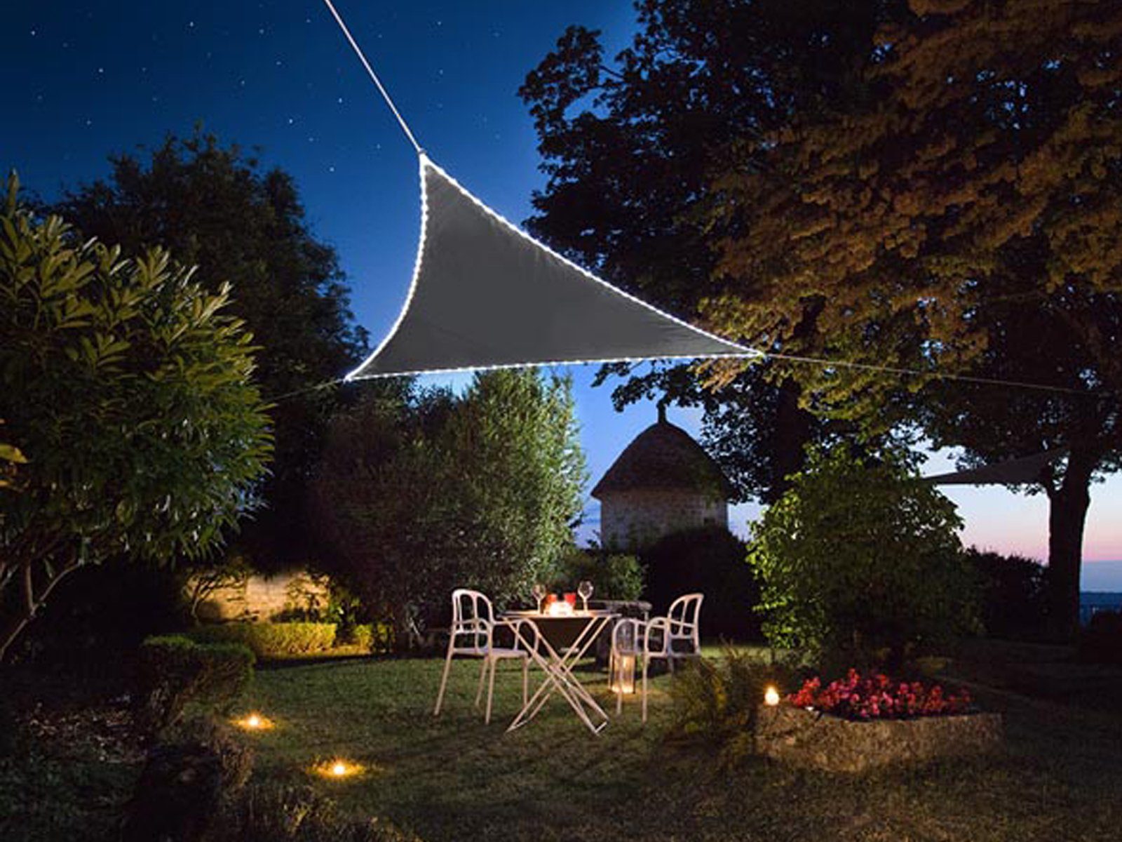 PEREL Sonnensegel, dreieckig Dreiecksegel Solar LED Licht Garten Sonnenschutz-Segel 5,6m²