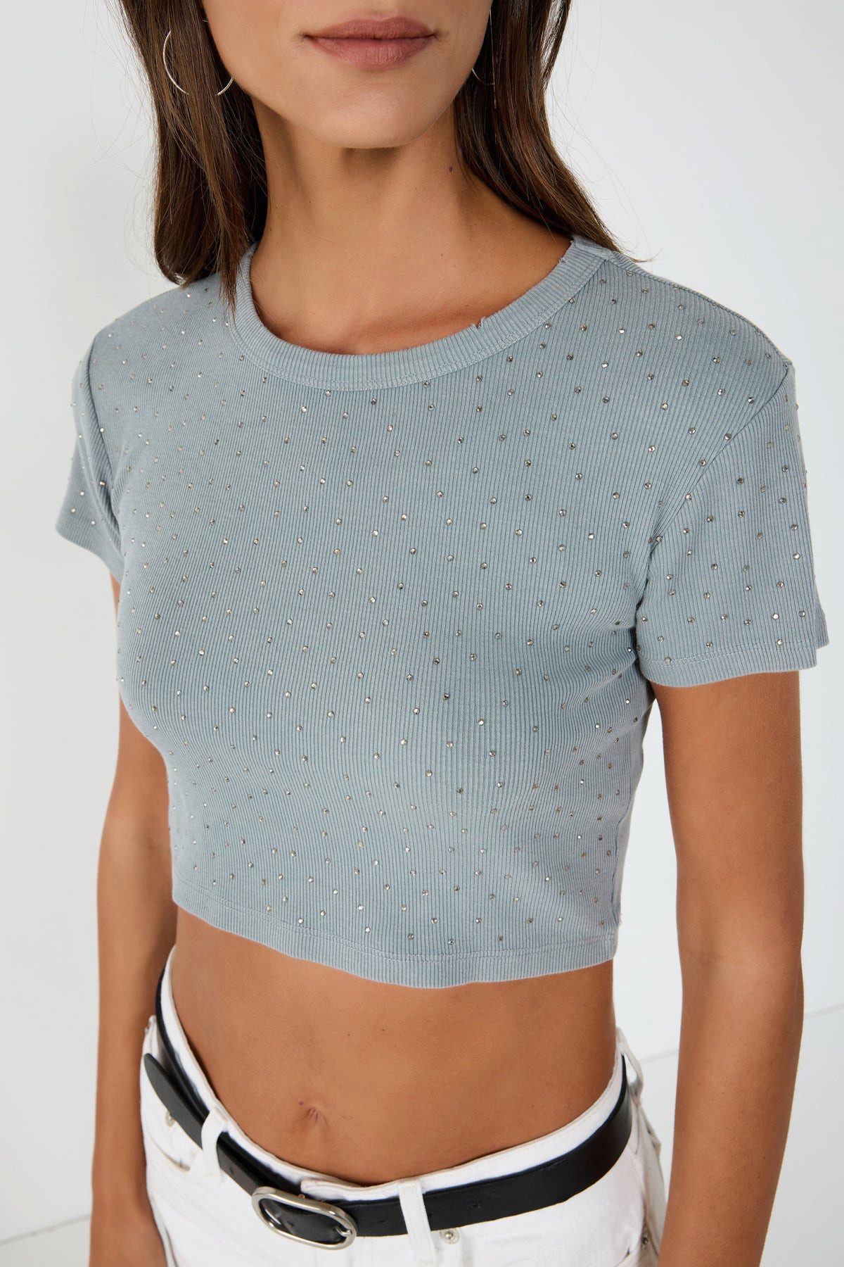 T-Shirt Front mit Steinverkleidung