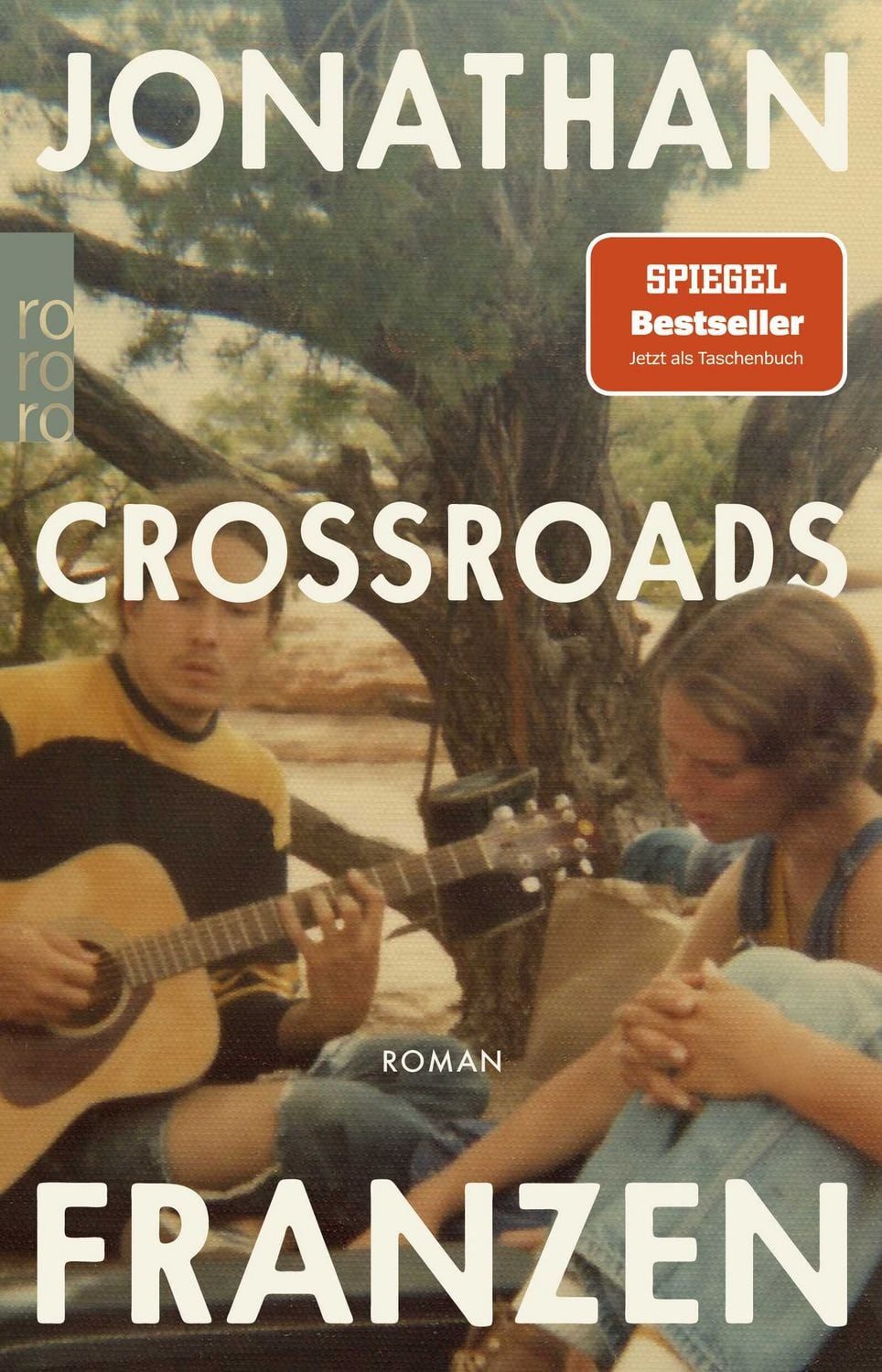 Crossroads / Jonathan Franzen