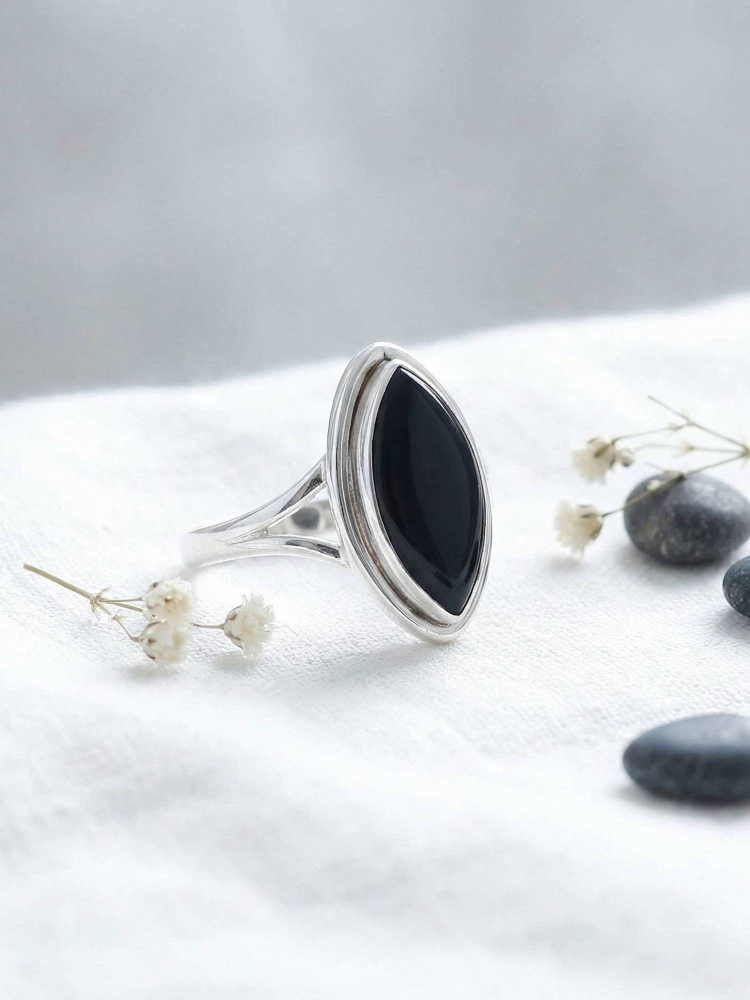 mantraroma Silberring SARALA Ellipse aus 925 Silber mit Onyx (Ring mit Schm günstig online kaufen