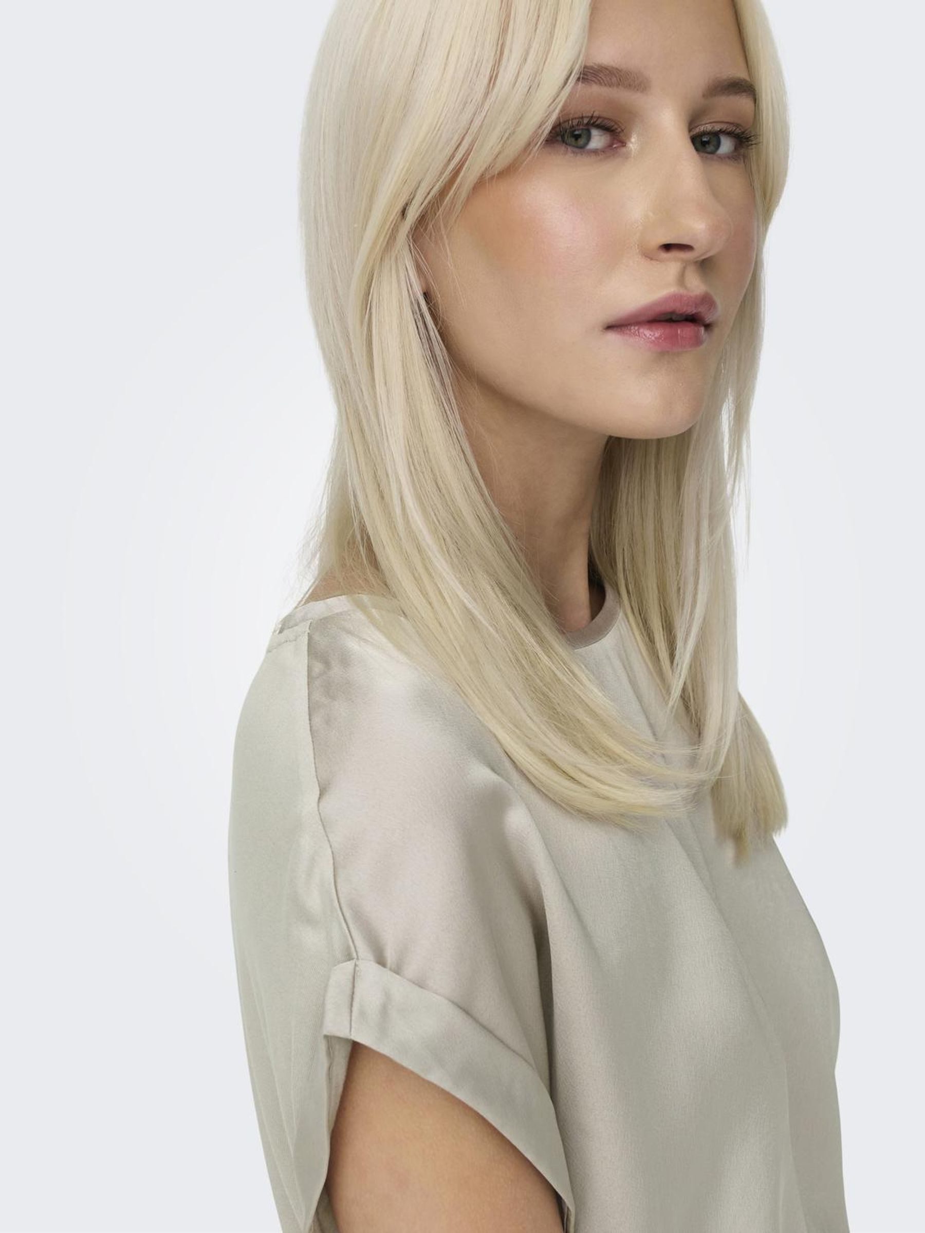 ONLY Kurzarmshirt ONLLIEKE S/S SATIN MIX TOP WVN NOOS regular fit, Web, Polyester, Rundhals, unifarben