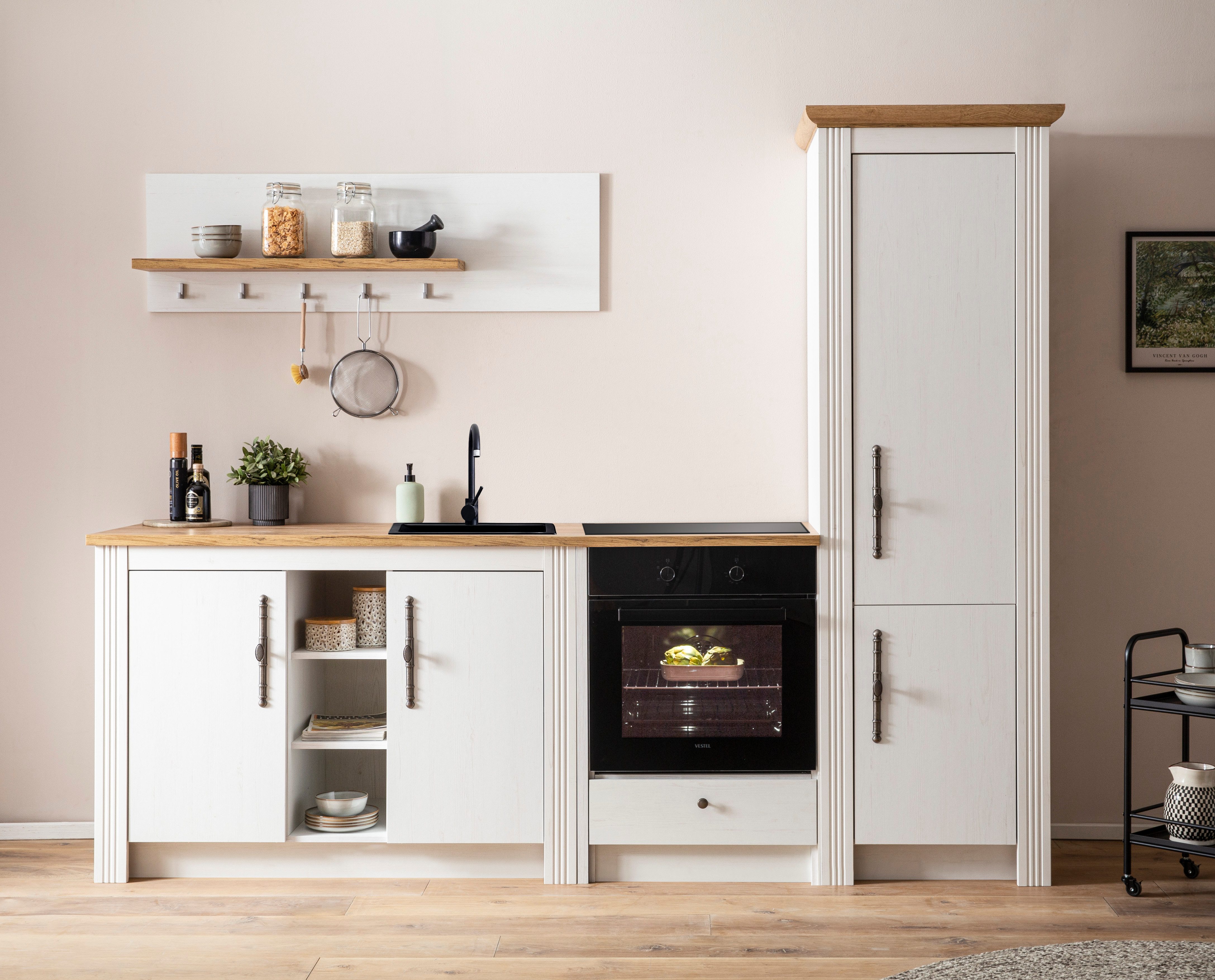OTTO home Küchenzeile KS-Westminster, Pantryküche im Landhaus Stil, hochwertige Metallgriffe, (Set), Breite 257 cm, Kommode, Wandpaneel, Stauraumschrank, Herdumbau