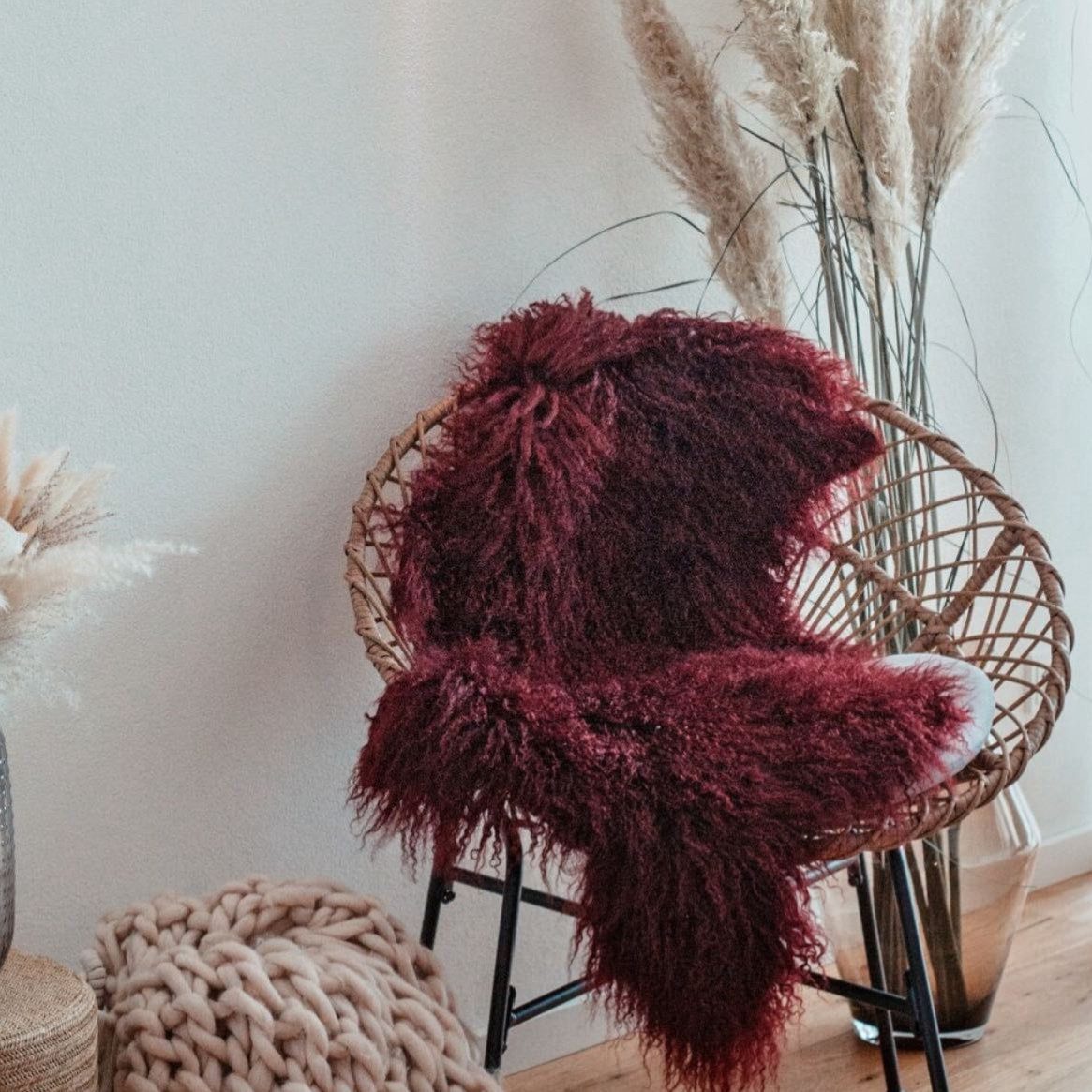 LIRA Deko Fellteppich Lammfell Tibetlamm Echtfell Lammteppich - Läufer große Farbauswahl, fellförmig, waschbar, in verschiedenen Größen, weich & langlebig