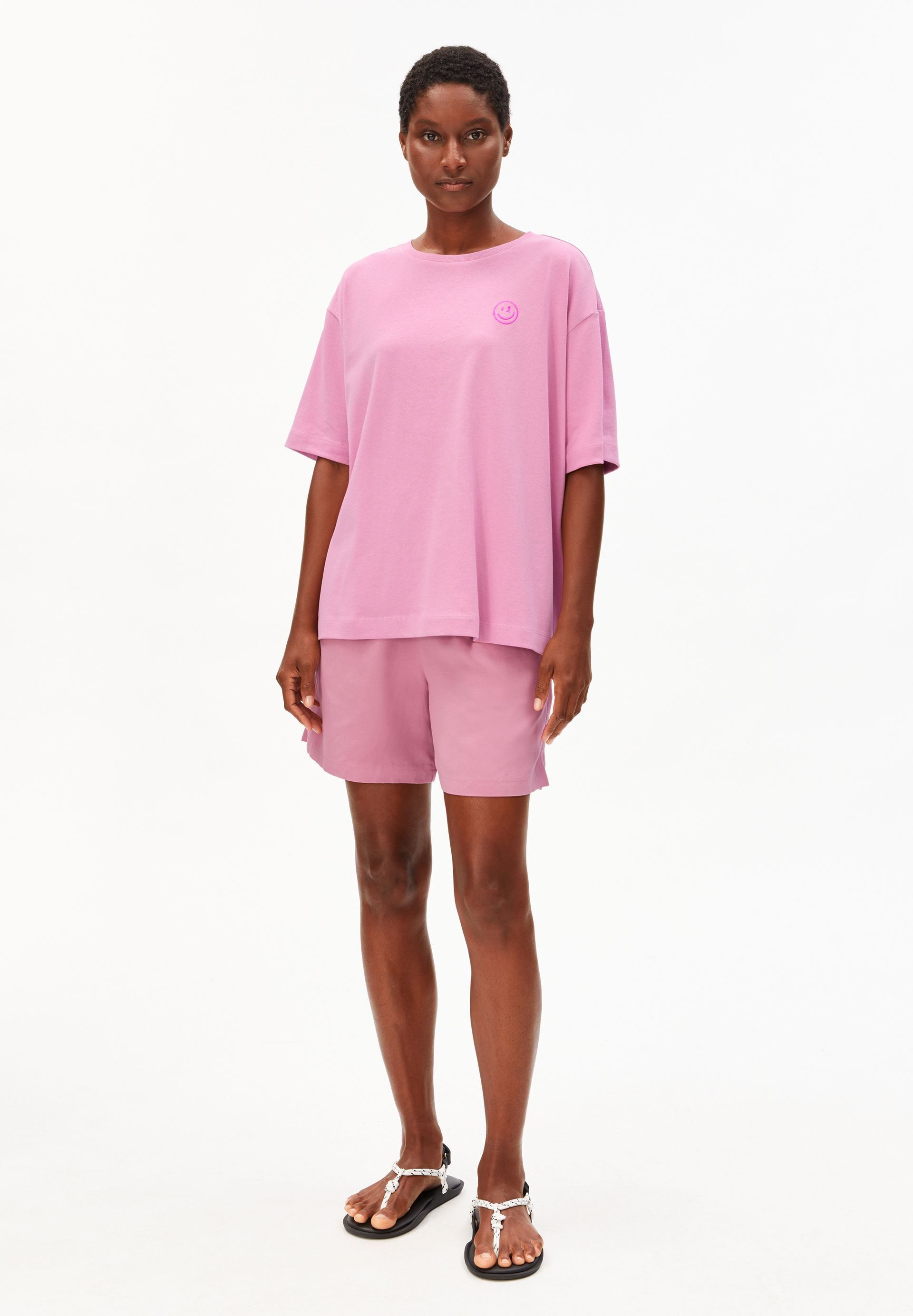 Armedangels T-Shirt GIANNAA DIFFERENCE 100% Bio-Baumwolle Oversized Fit