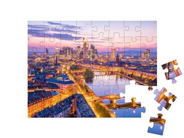puzzleYOU Puzzle Frankfurt bei Dämmerung, Deutschland, 48 Puzzleteile, puzzleYOU-Kollektionen Frankfurt, Deutsche Städte