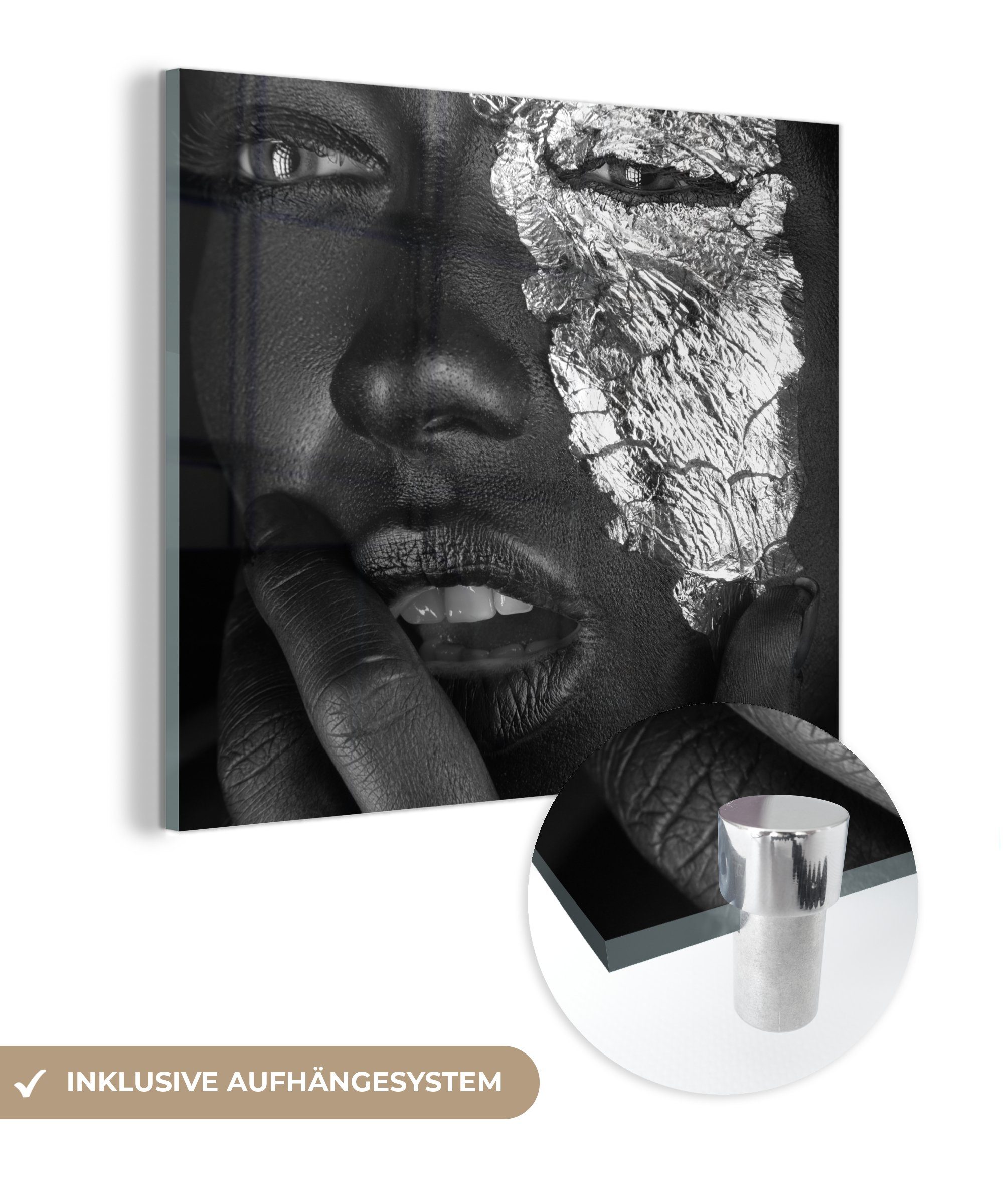 MuchoWow Acrylglasbild - Glas - (1 Glasbilder Wandbild Frau Glas - - Bilder auf Silber Foto Wanddekoration St), auf Schwarz Gesichtsbemalung, - 