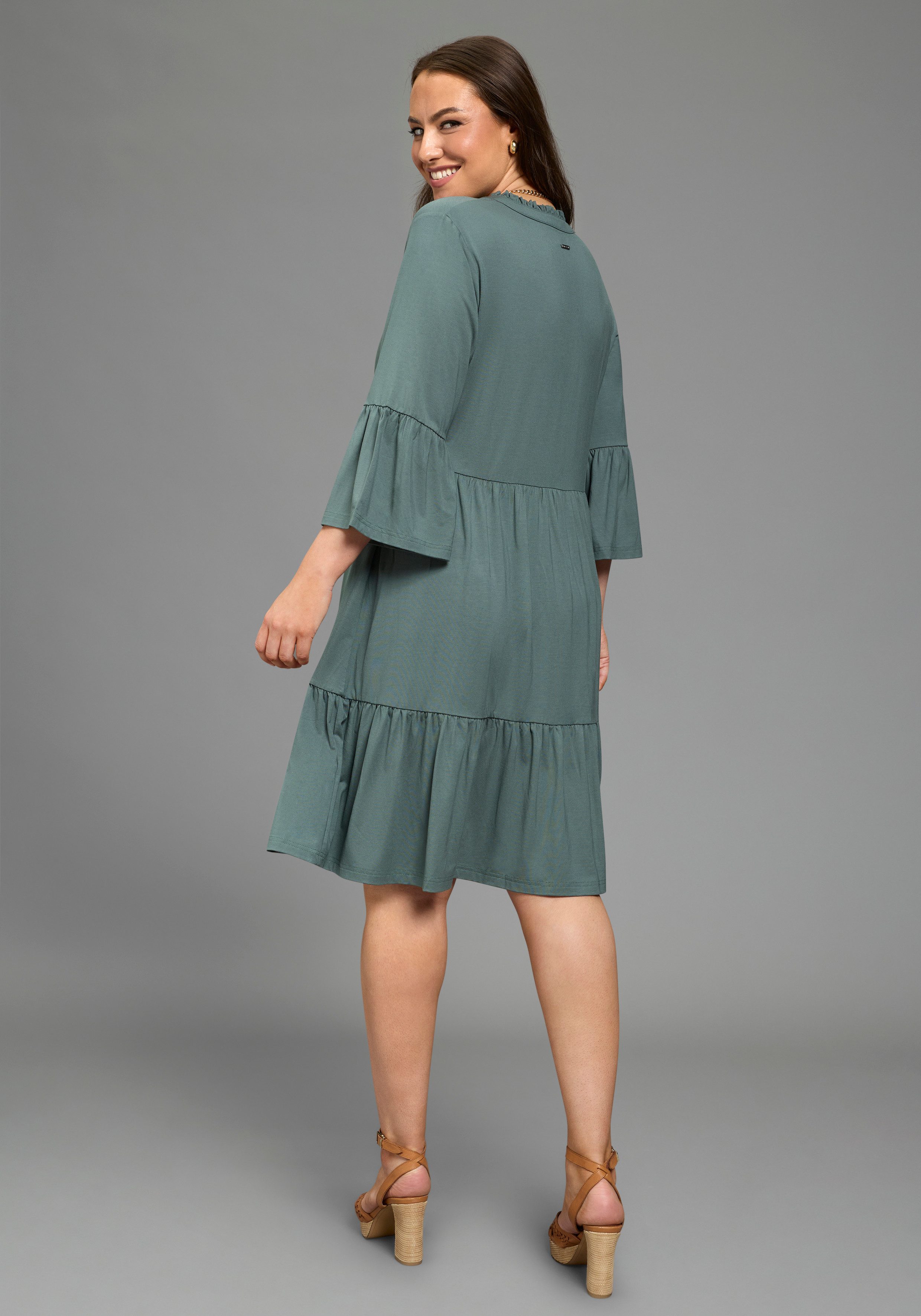 Laura Scott CURVE Jerseykleid Große Größen mit Stufenrock, aus elastischer Jersey-Qualität, 3/4-Ärmel mit Volants