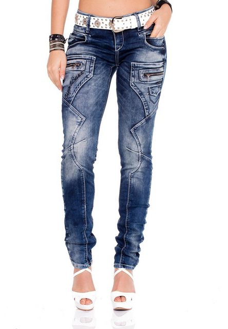 Hosen - Cipo Baxx Bequeme Jeans im Regular Fit Schnitt mit coolem Gürtel › weiß  - Onlineshop OTTO