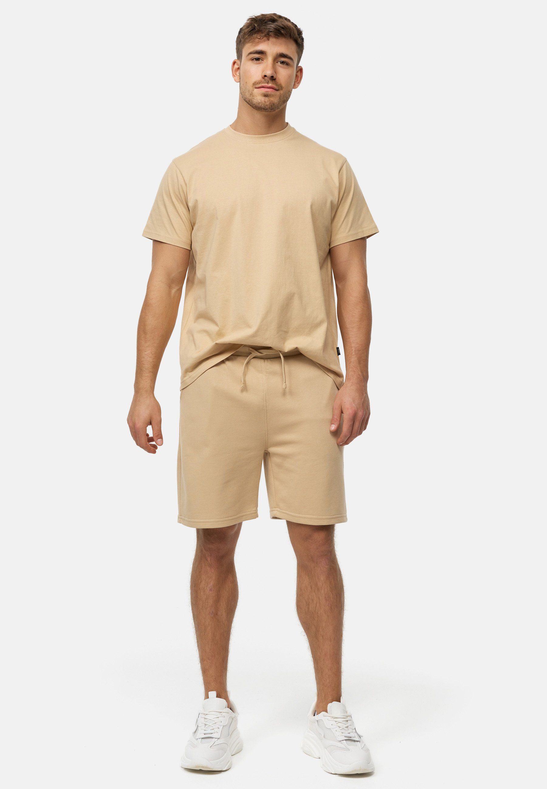 Indicode Freizeitanzug Herren Comfy Shirt Herrenshorts Set (2-tlg), mit praktischen Seitentaschen an der Shorts