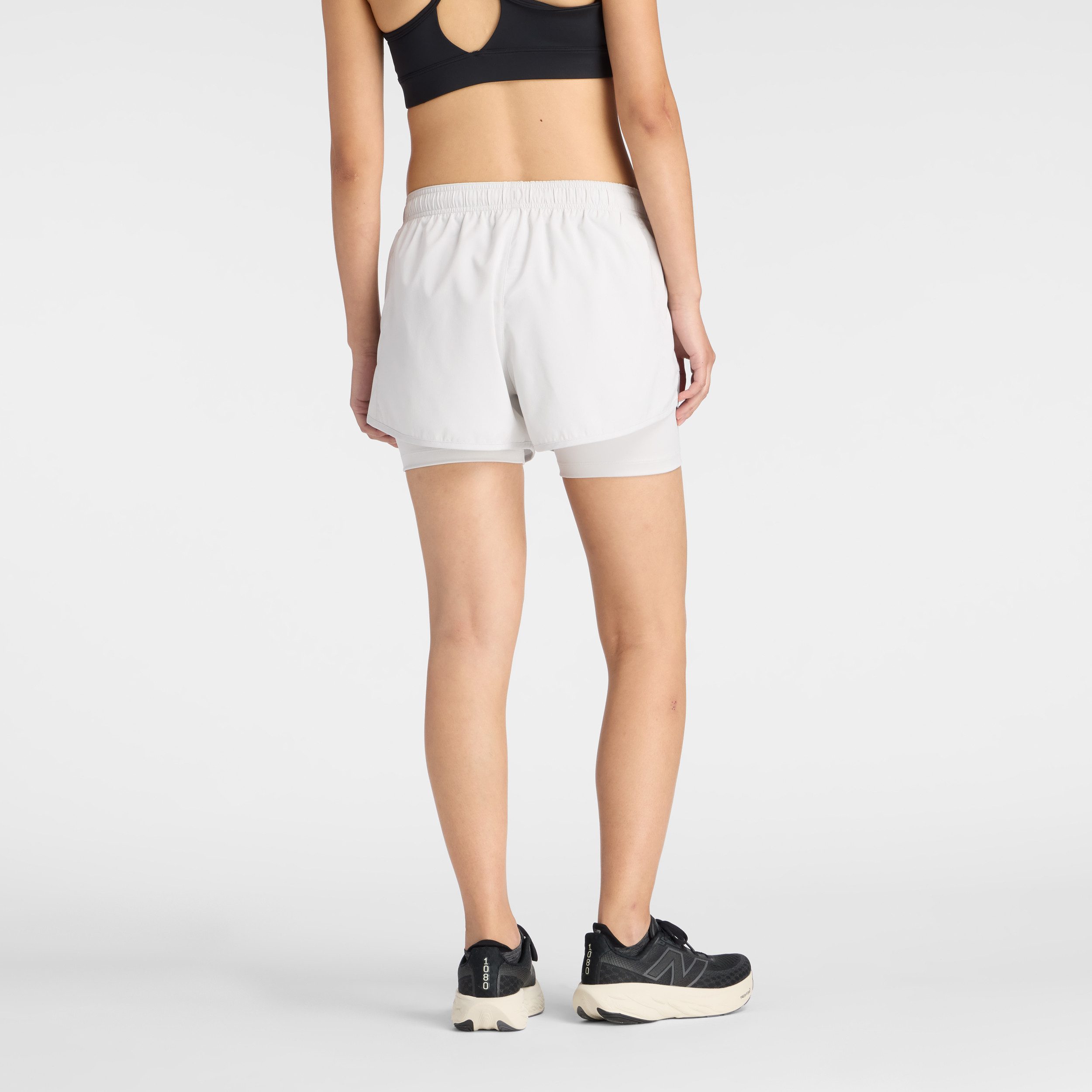 New Balance Laufshorts SPORT ESSENTIAL 2-IN-1 SHORT 3 2-in-1-Konstruktion, mit integrierter Innenhose, für Laufen