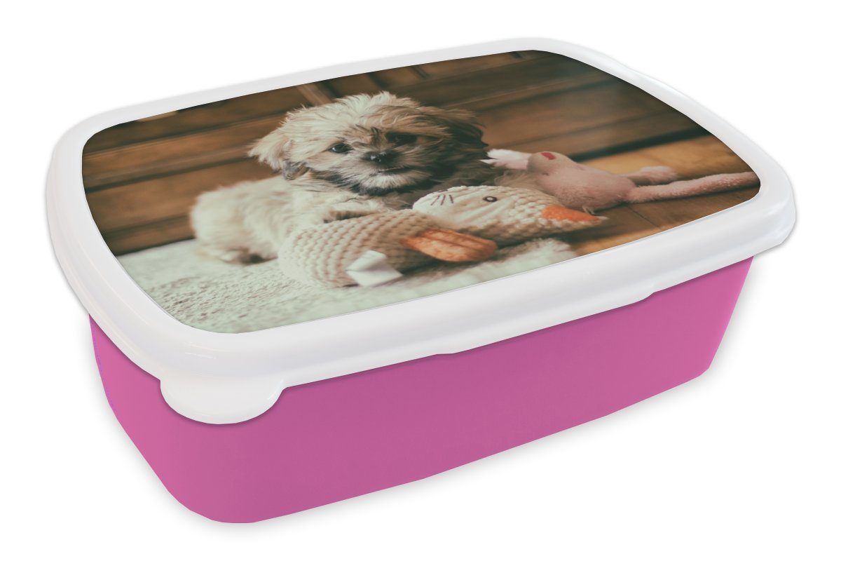 MuchoWow Lunchbox Ein Shih Tzu-Hund, der auf dem Boden kuschelt, Kunststoff, (2-tlg), Brotbox für Erwachsene, Brotdose Kinder, Snackbox, Mädchen, Kunststoff rosa