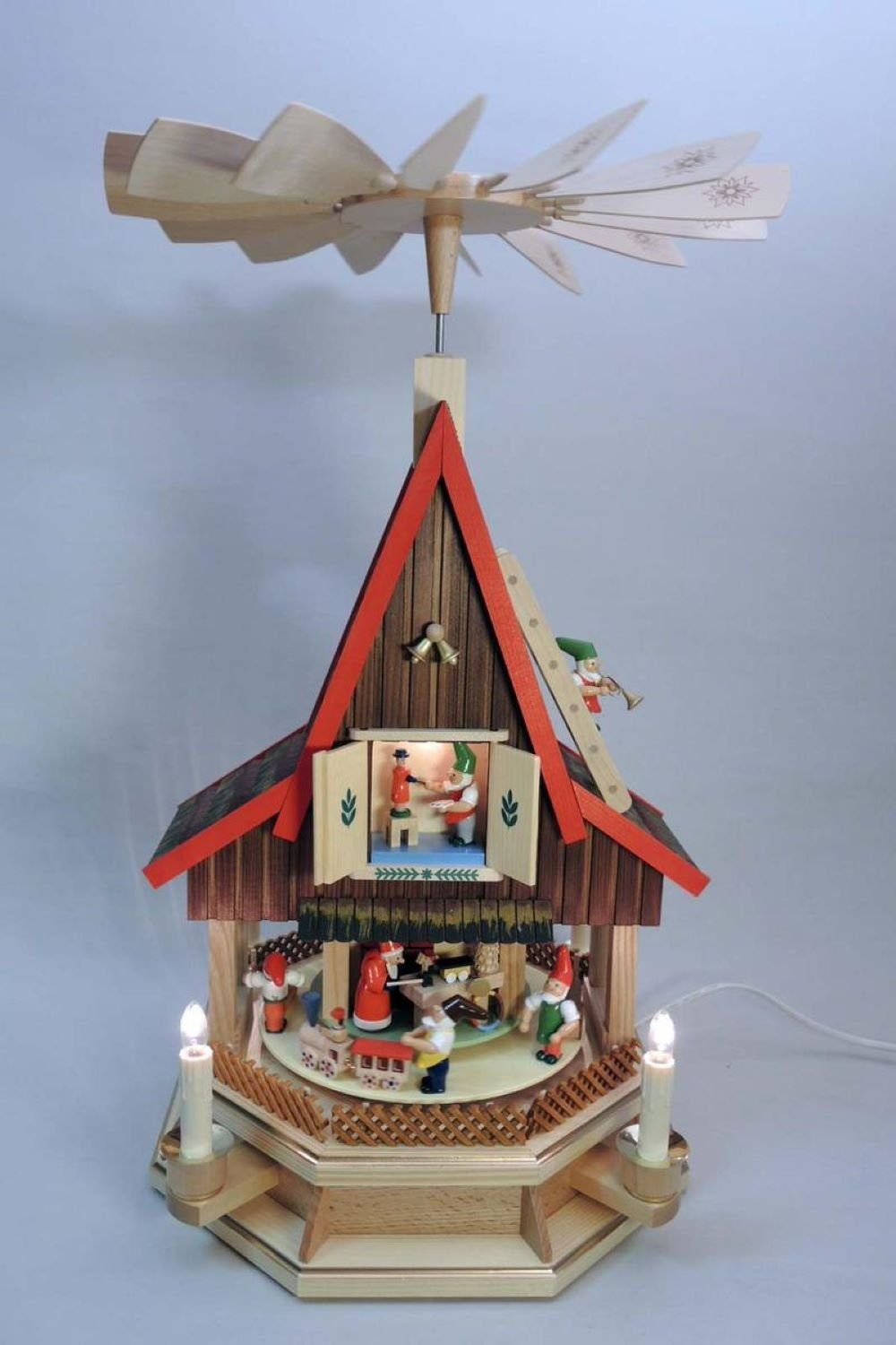 Richard Glaesser Weihnachtspyramide Adventshaus Zwergenhaus, elektrisch, Höhe 53cm, Handwerkskunst original Erzgebirge