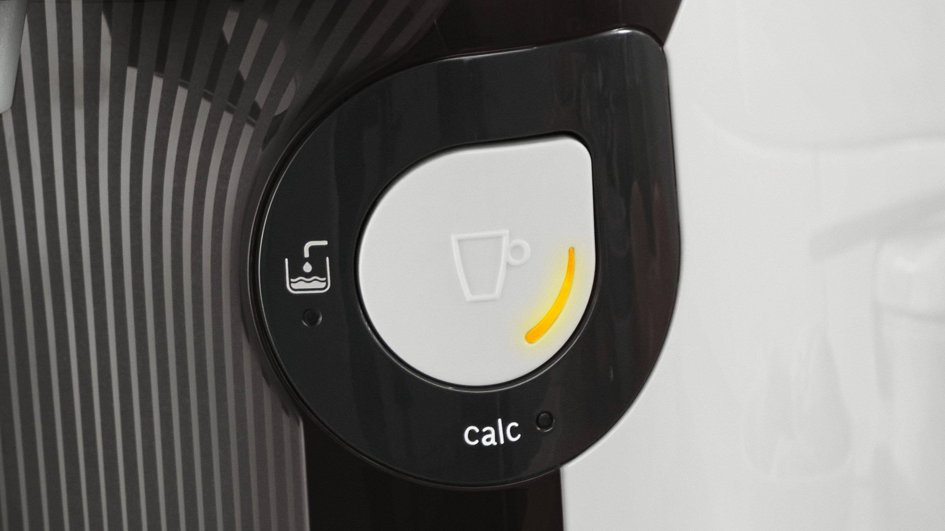 TASSIMO Kapselmaschine style friendly TAS114E, über 70 Getränke, platzsparend, geeignet für alle Tassen, Wassertank 0,7 L