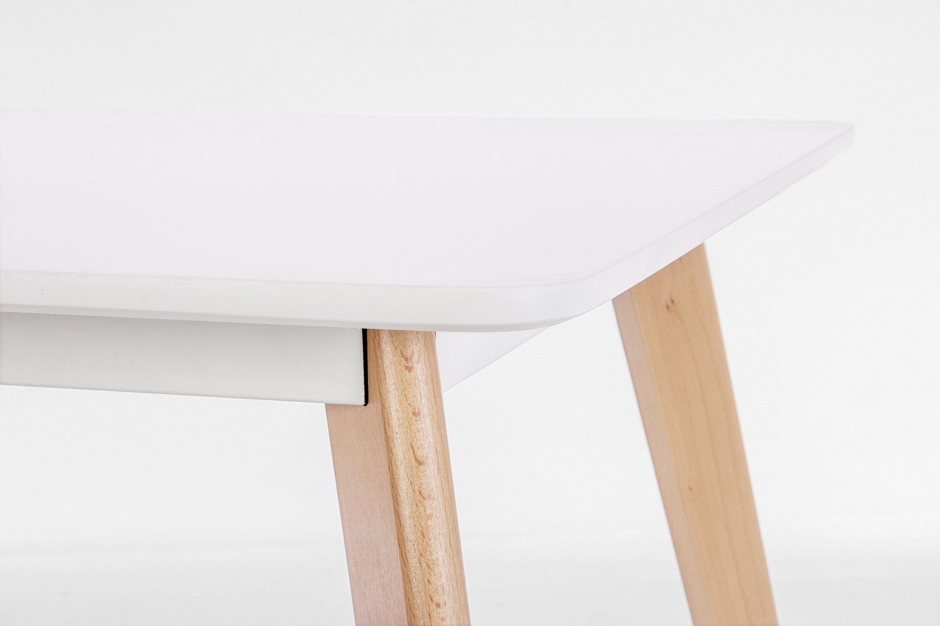 Feeling4Home Esstisch Michelangelo aus MDF, 120 cm, Geeignet für 4-6 Personen