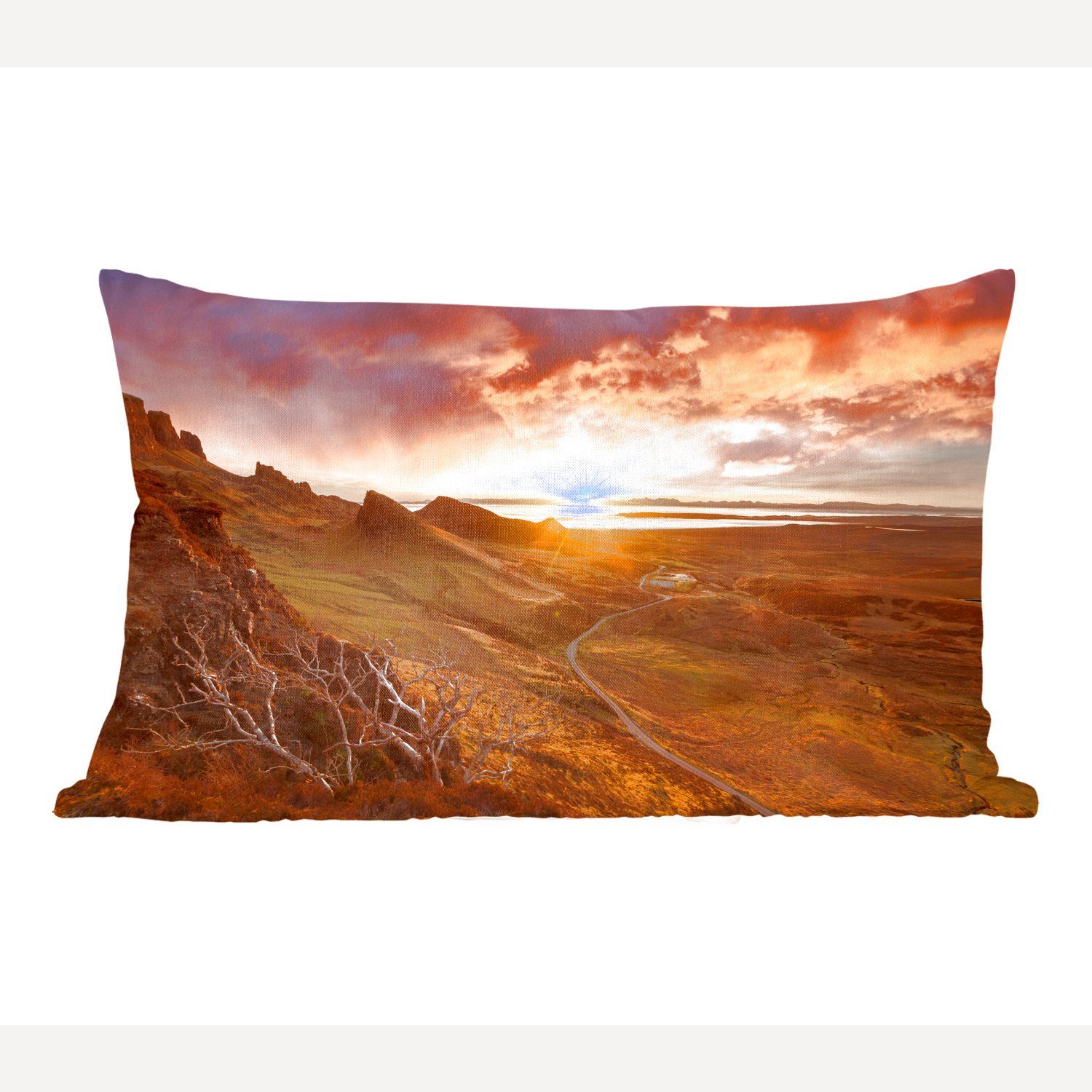 MuchoWow Dekokissen Sonnenuntergang hinter den Bergen auf der Isle of Skye in Schottland, Wohzimmer Dekoration, Zierkissen, Dekokissen mit Füllung, Schlafzimmer