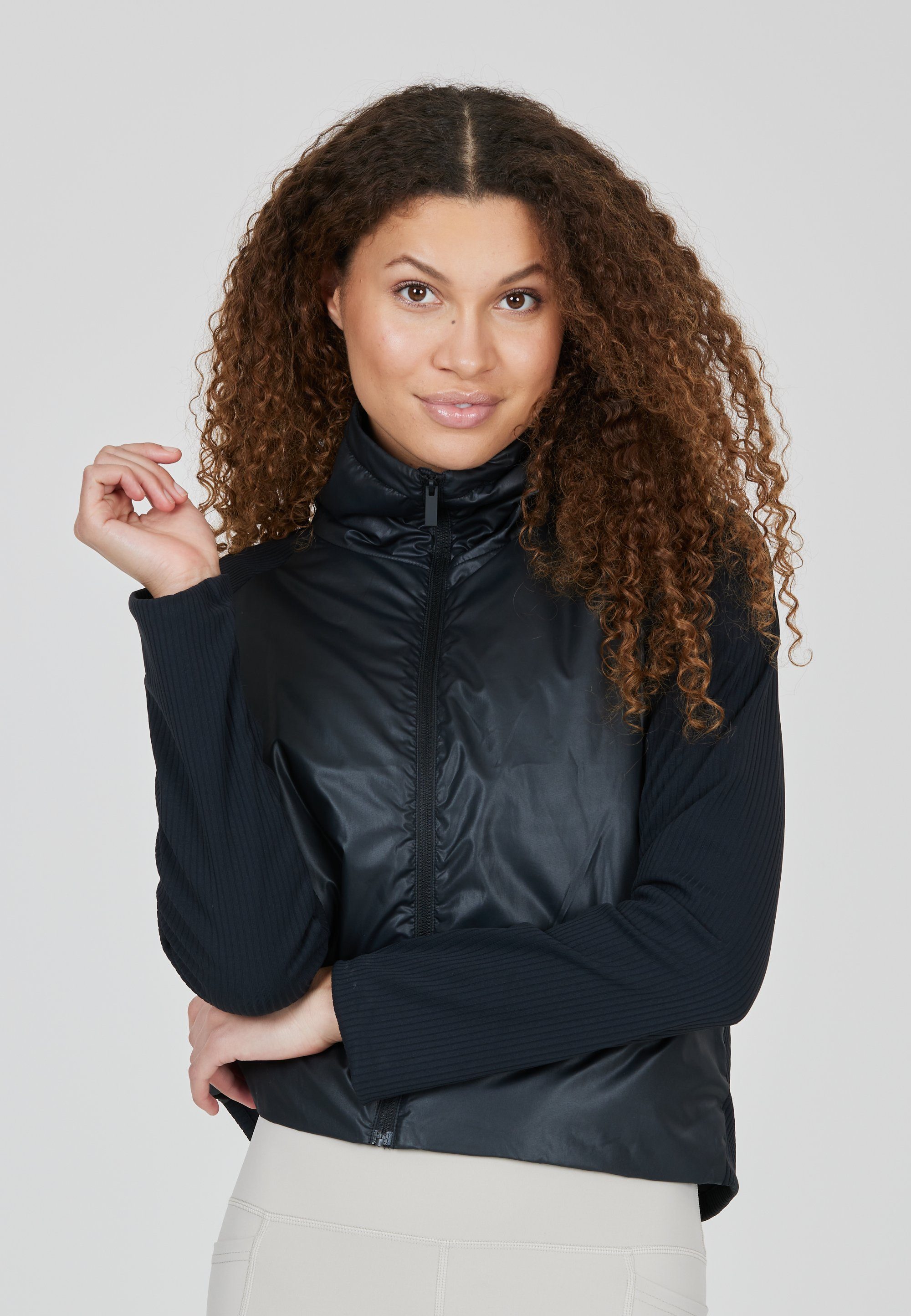 ATHLECIA Outdoorjacke Ayanda mit innovativer Primaloft-Wattierung schwarz