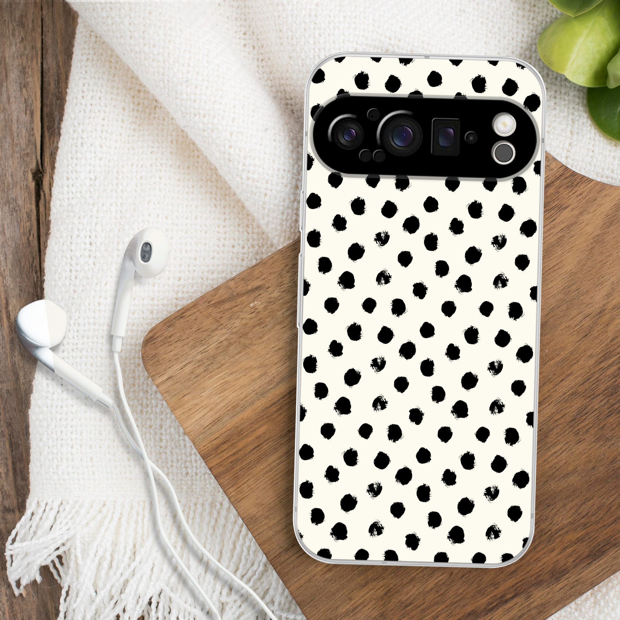 MuchoWow Handyhülle für Google Pixel 9 Pro Polka dots - Schwarz - Weiß - Druck - Minimalis, Phone Case, Silikon, Schutzhülle Dünn