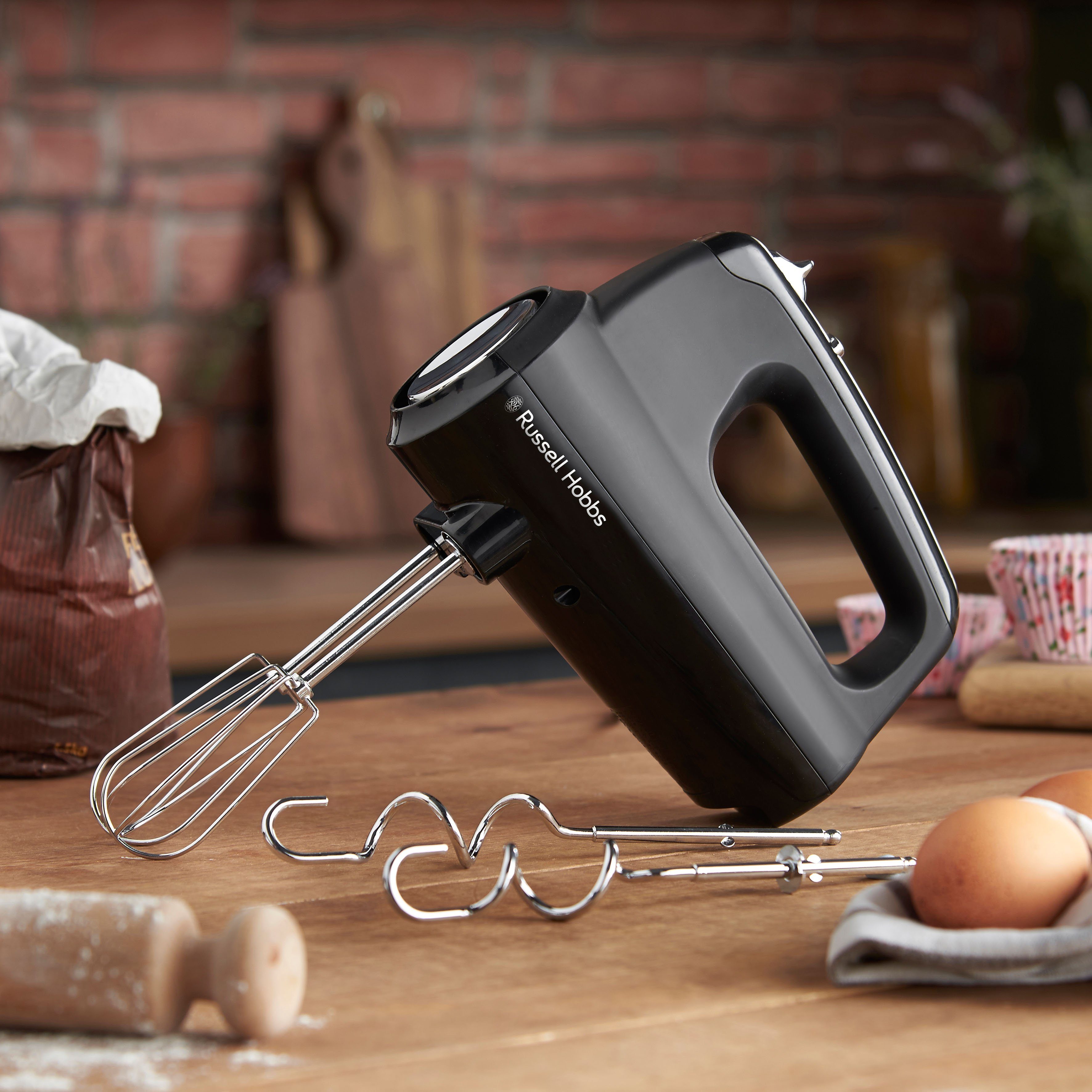 kommen einer nach dem anderen! RUSSELL HOBBS Handmixer 5 Geschwindigkeitsstufen Matte 350 Turbofunktion Black & 24672-56, W