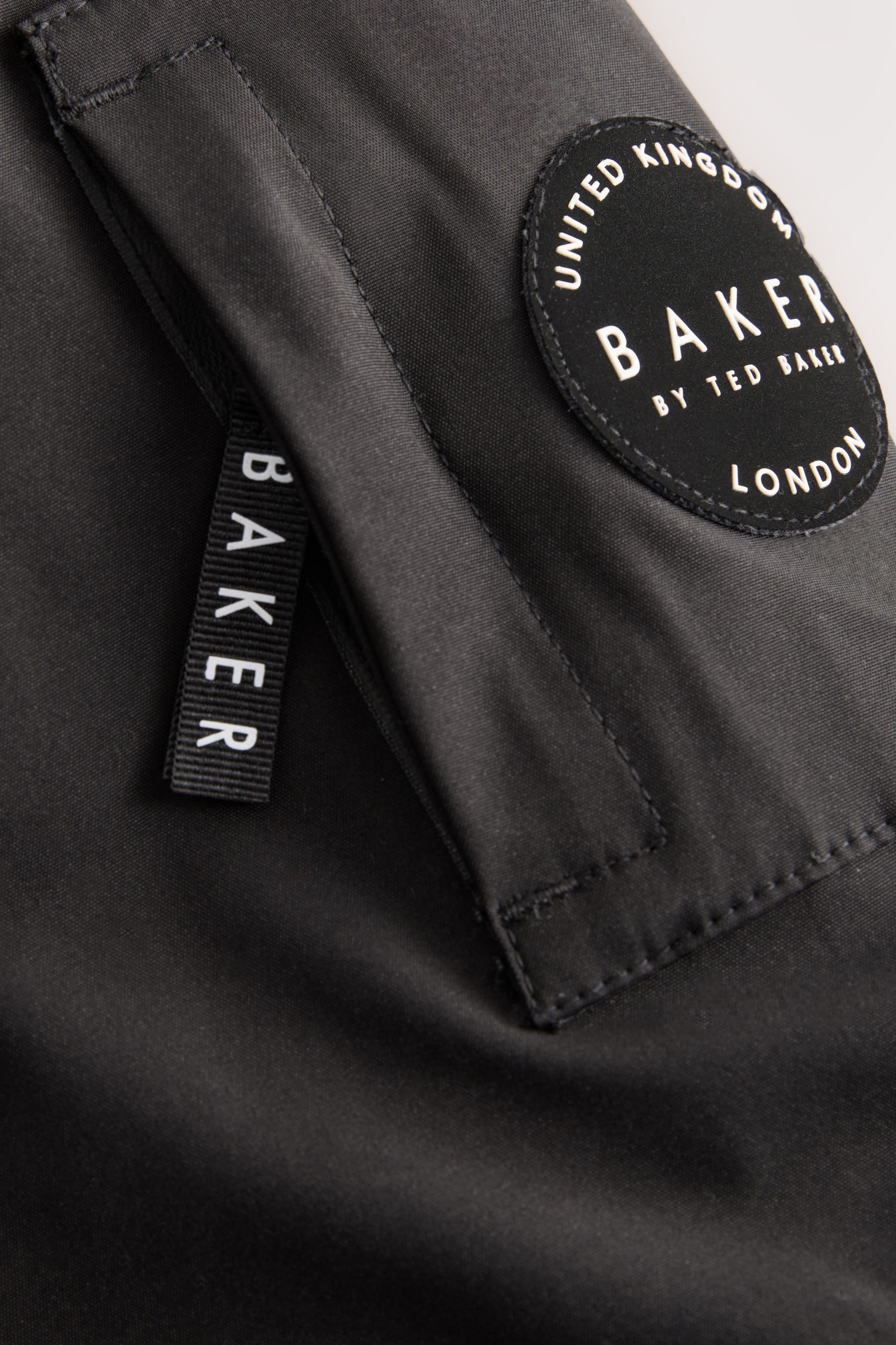 Baker by Ted Baker Steppmantel Baker by Ted Baker wasserabweisender Bombermantel (1-tlg)