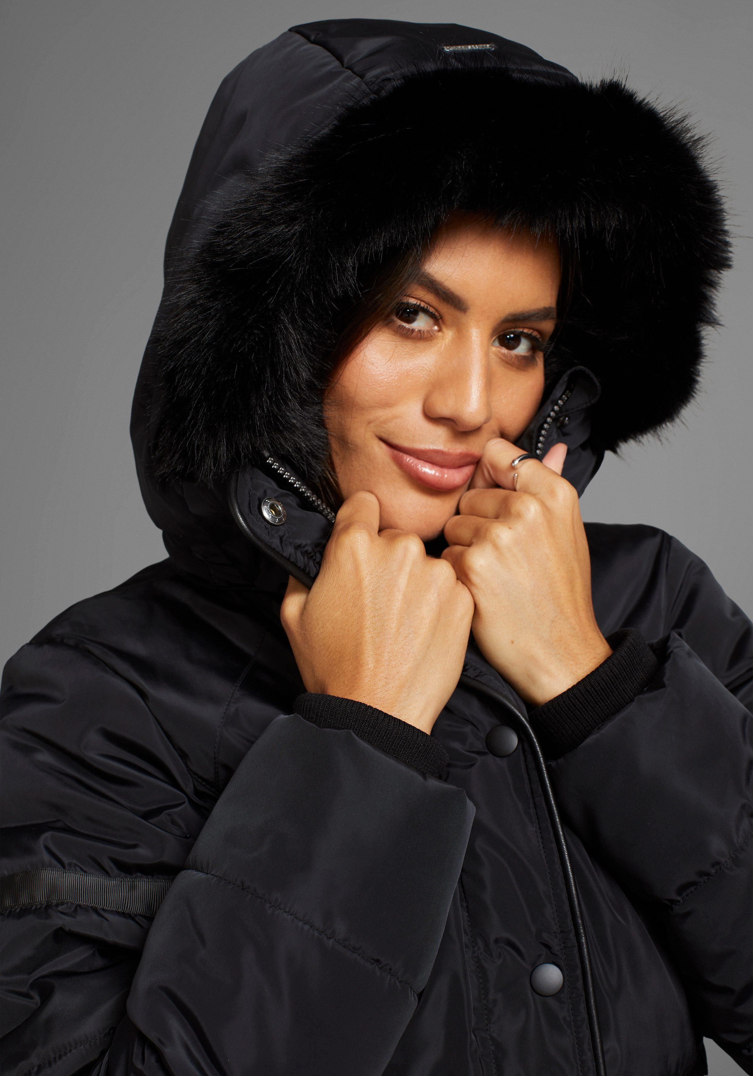 Laura Scott Winterjacke mit abnehmbarer Kapuze und Fellimitat