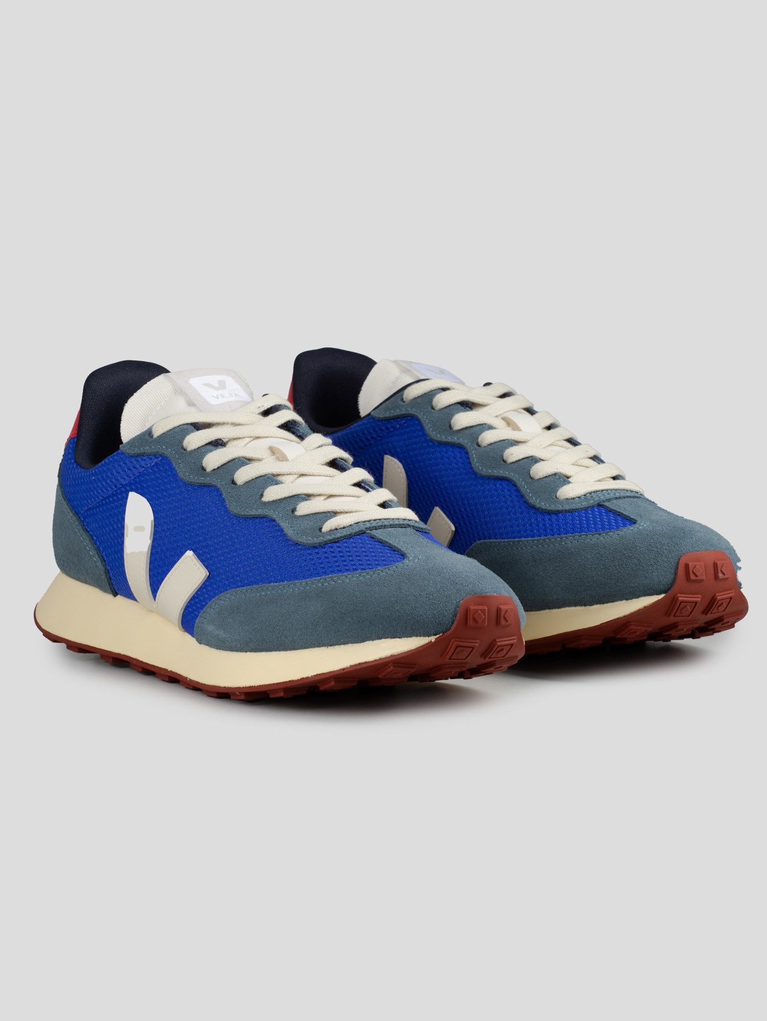 VEJA Veja Rio Branco II Alveomesh Sneaker