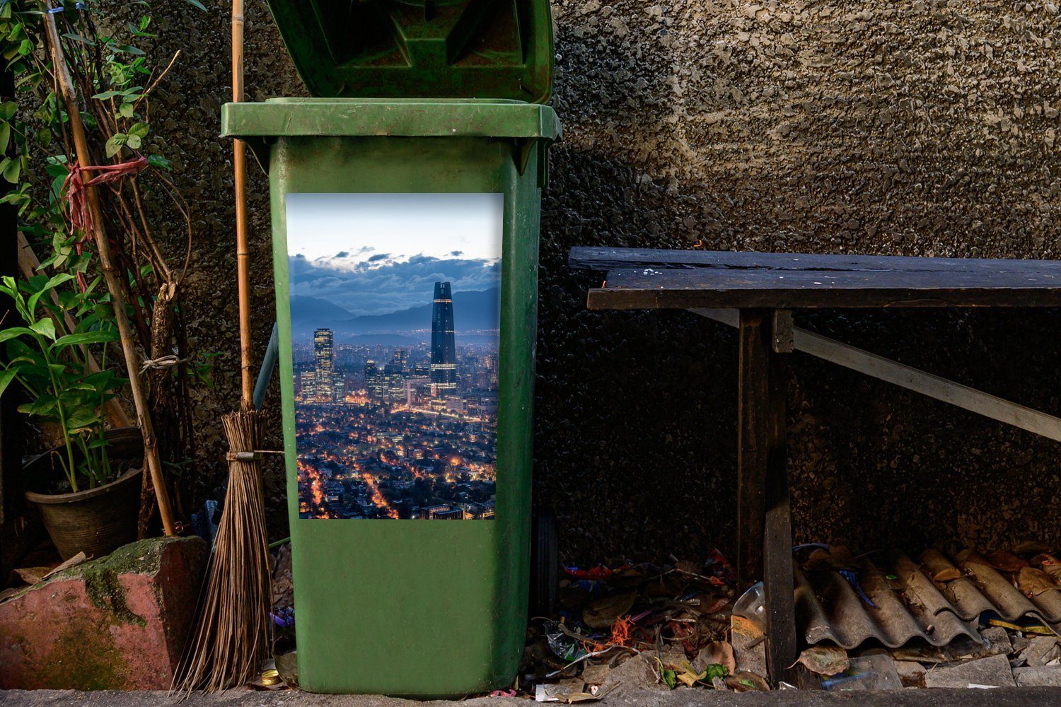 Sticker, Santiago Abfalbehälter bei MuchoWow (1 Mülleimer-aufkleber, Mülltonne, Container, Nacht St), Wandsticker