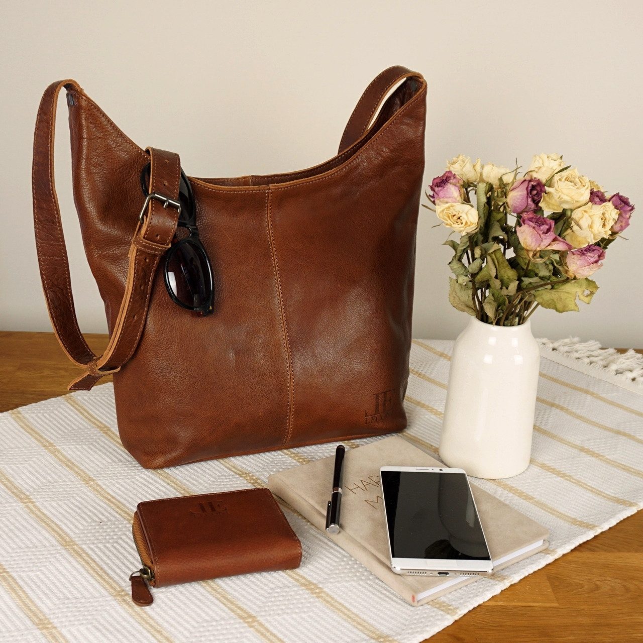 LECONI Umhängetasche mittlere Handtasche Damen Schultertasche Damentasche Leder LE0072, Echt Leder – verstellbarer Schulterriemen – Größe 33 × 33 × 9 cm – Bild 5 von 5