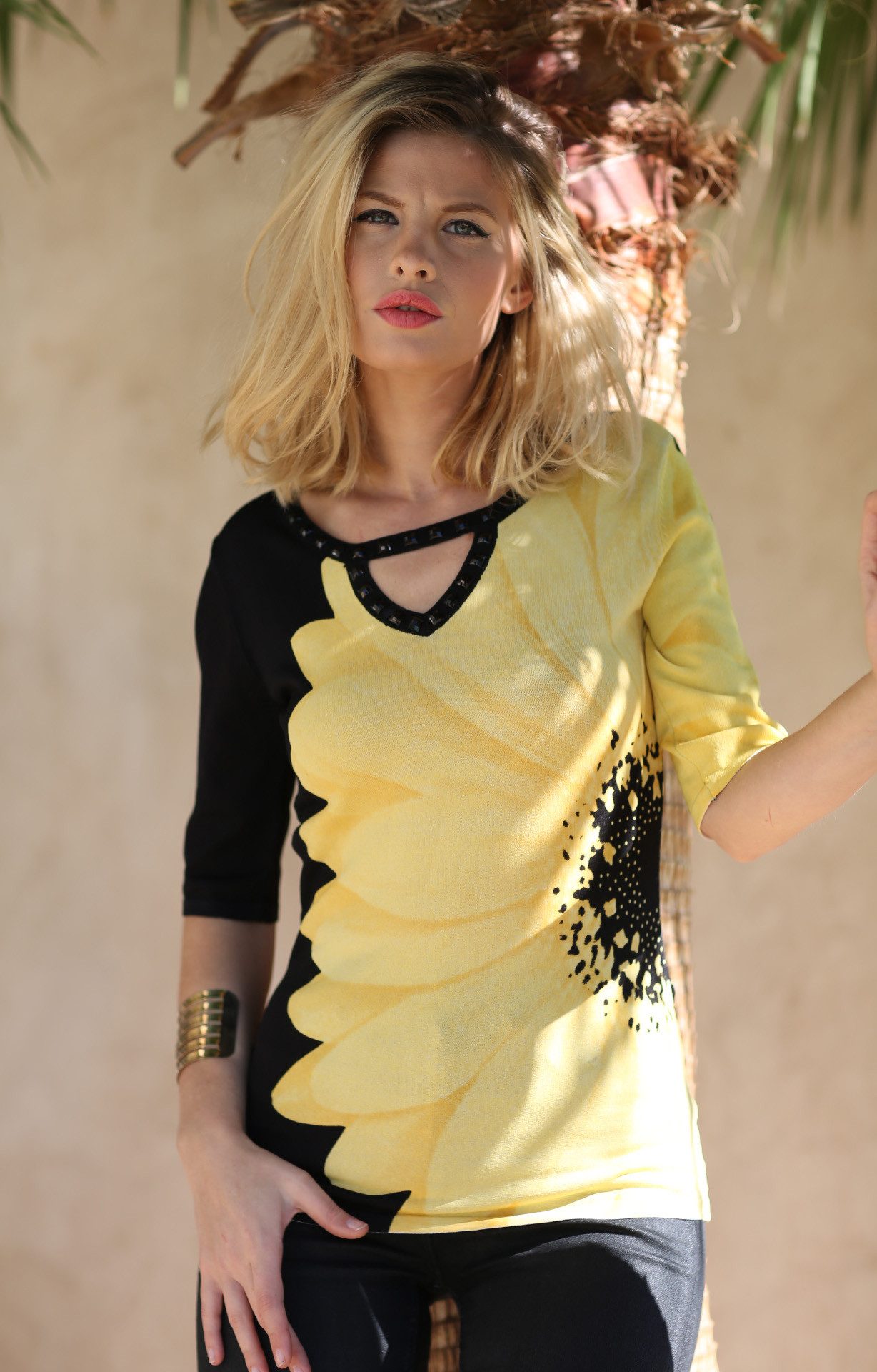 Passioni Kurzarmshirt mit Sonnenblumen-Print
