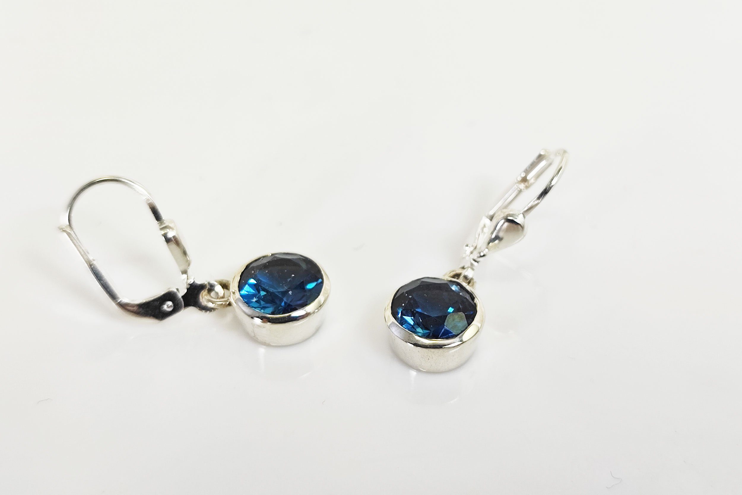 ALUNA Paar Ohrhänger Silber 925 mit Blautopas London Blue facettiert rund (inkl. Schmuckbox)